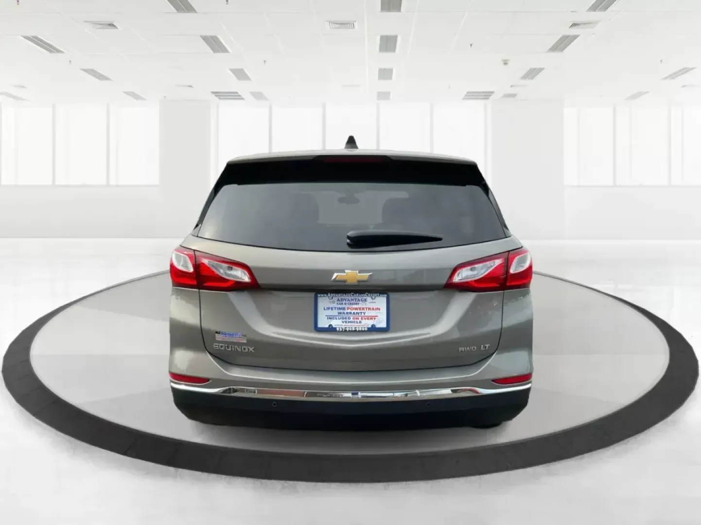 2018 Chevrolet Equinox LT (3GNAXSEV5JS) with an 1.5L I-4 gasoline direct injection engine, located at 8750 N County Rd 25A, Piqua, OH, 45356, (937) 908-9800, 40.164391, -84.232513 - Photo#2