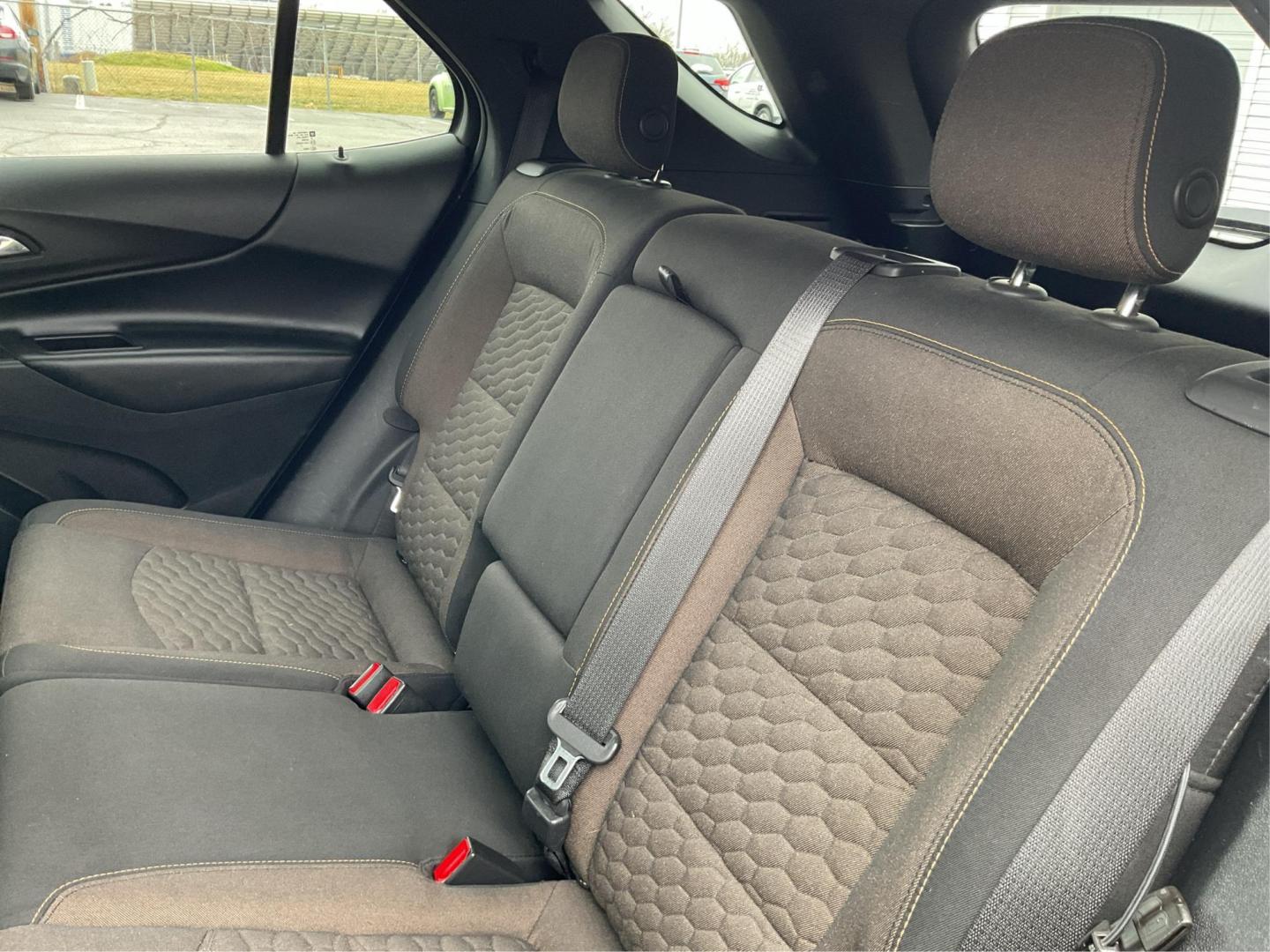 2018 Chevrolet Equinox LT AWD (2GNAXSEV5J6) with an 1.5L L4 DOHC 16V TURBO engine, 6-Speed Automatic transmission, located at 1184 Kauffman Ave, Fairborn, OH, 45324, (937) 908-9800, 39.807072, -84.031563 - Photo#9