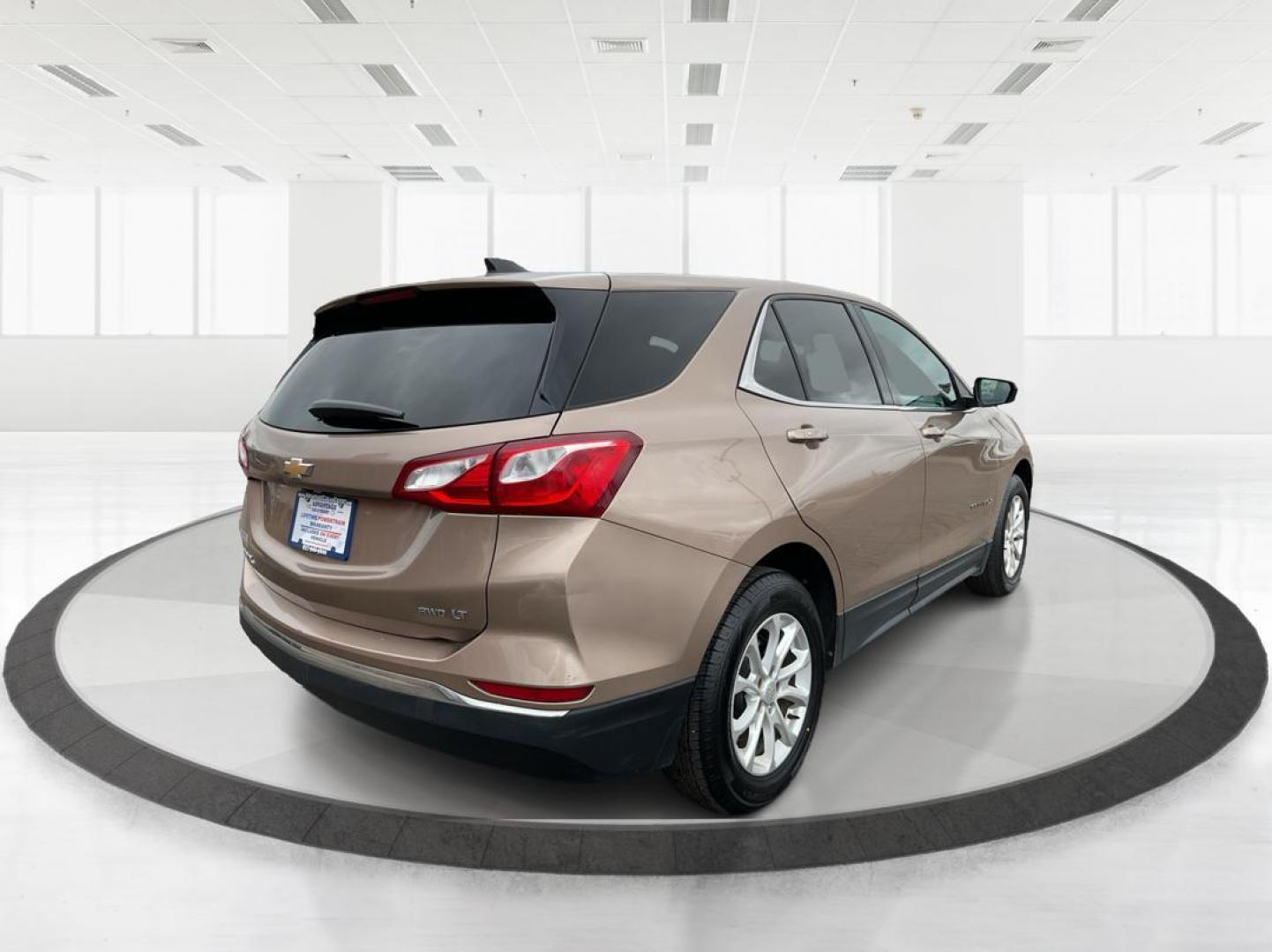2018 Chevrolet Equinox LT AWD (2GNAXSEV5J6) with an 1.5L L4 DOHC 16V TURBO engine, 6-Speed Automatic transmission, located at 1184 Kauffman Ave, Fairborn, OH, 45324, (937) 908-9800, 39.807072, -84.031563 - Photo#2