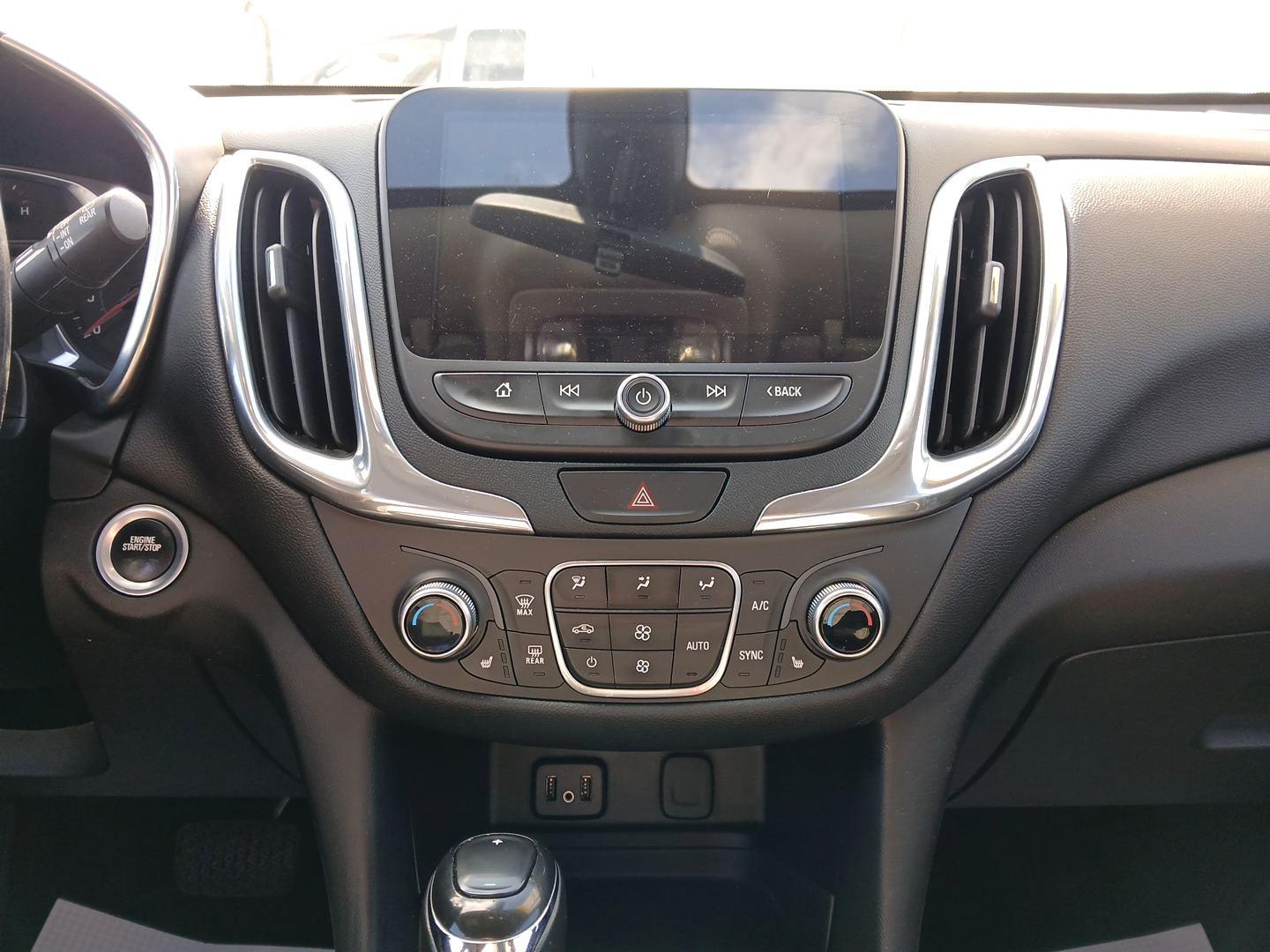 2018 Chevrolet Equinox LT 2WD (2GNAXJEV3J6) with an 1.5L L4 DIR DOHC 16V TURBO engine, 6-Speed Automatic transmission, located at 401 Woodman Dr, Riverside, OH, 45431, (937) 908-9800, 39.761024, -84.120956 - Photo#12