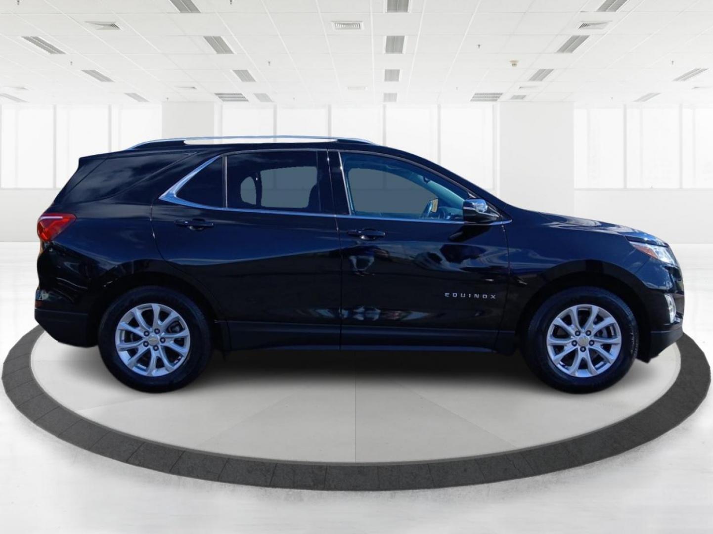 2018 Chevrolet Equinox LT 2WD (2GNAXJEV3J6) with an 1.5L L4 DIR DOHC 16V TURBO engine, 6-Speed Automatic transmission, located at 401 Woodman Dr, Riverside, OH, 45431, (937) 908-9800, 39.761024, -84.120956 - Photo#1