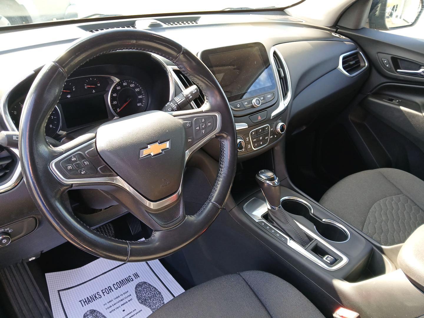 2018 Chevrolet Equinox LT 2WD (2GNAXJEV3J6) with an 1.5L L4 DIR DOHC 16V TURBO engine, 6-Speed Automatic transmission, located at 401 Woodman Dr, Riverside, OH, 45431, (937) 908-9800, 39.761024, -84.120956 - Photo#8