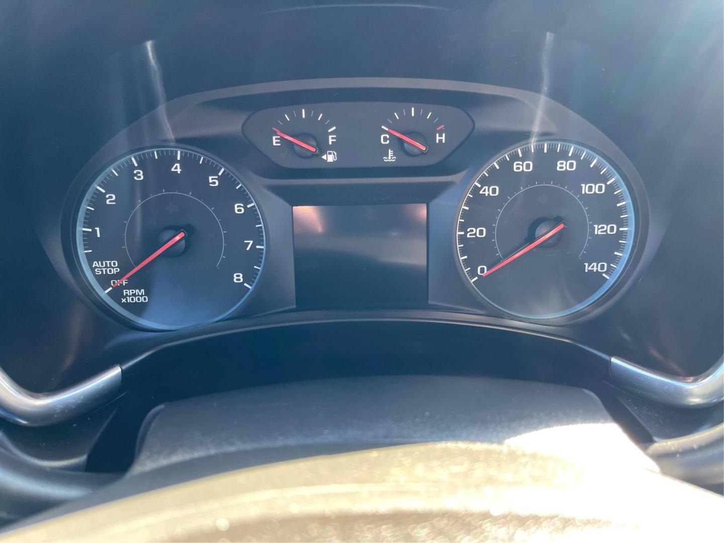 2018 Chevrolet Equinox LT 2WD (2GNAXJEV1J6) with an 1.5L L4 DIR DOHC 16V TURBO engine, 6-Speed Automatic transmission, located at 880 E. National Road, OH, 45377, (937) 908-9800, 39.891918, -84.183975 - Photo#13