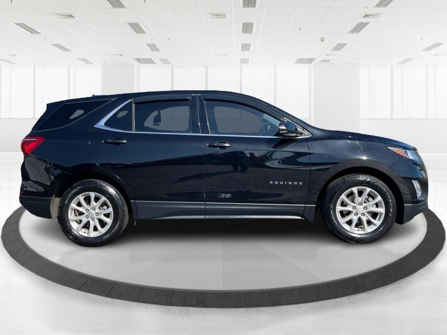 2018 Chevrolet Equinox LT 2WD (2GNAXJEV1J6) with an 1.5L L4 DIR DOHC 16V TURBO engine, 6-Speed Automatic transmission, located at 880 E. National Road, OH, 45377, (937) 908-9800, 39.891918, -84.183975 - Photo#1