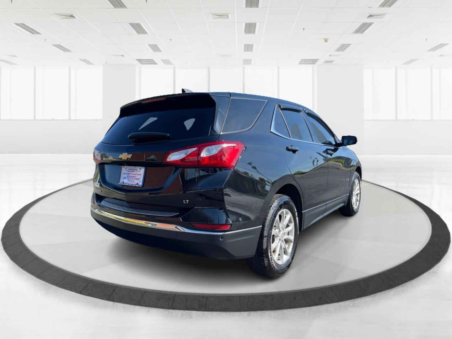2018 Chevrolet Equinox LT 2WD (2GNAXJEV1J6) with an 1.5L L4 DIR DOHC 16V TURBO engine, 6-Speed Automatic transmission, located at 880 E. National Road, OH, 45377, (937) 908-9800, 39.891918, -84.183975 - Photo#2
