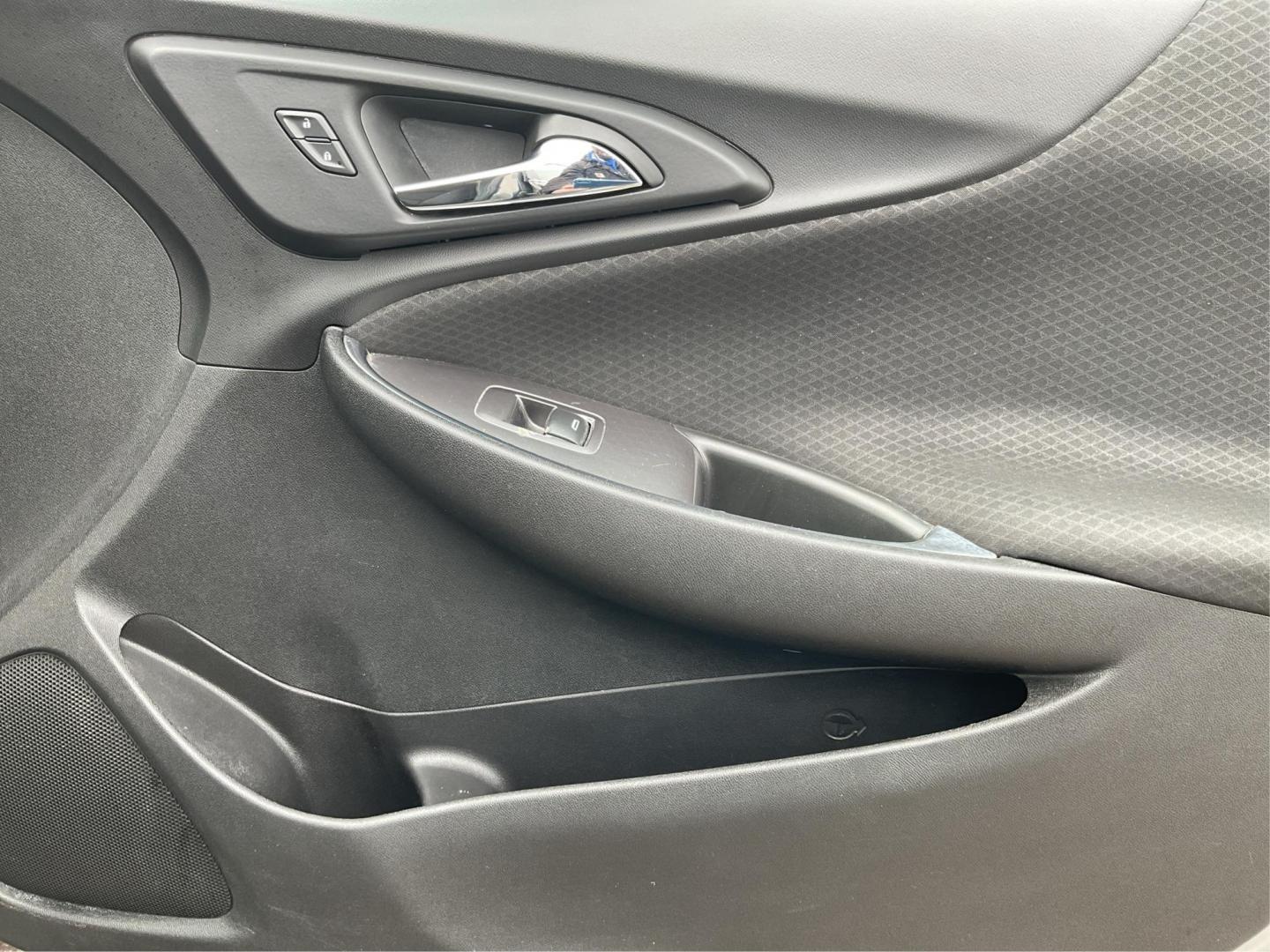2018 Chevrolet Malibu LT (1G1ZD5ST0JF) with an ECOTEC 1.5L I-4 gasoline direct injection engine, located at 401 Woodman Dr, Riverside, OH, 45431, (937) 908-9800, 39.761024, -84.120956 - Photo#18
