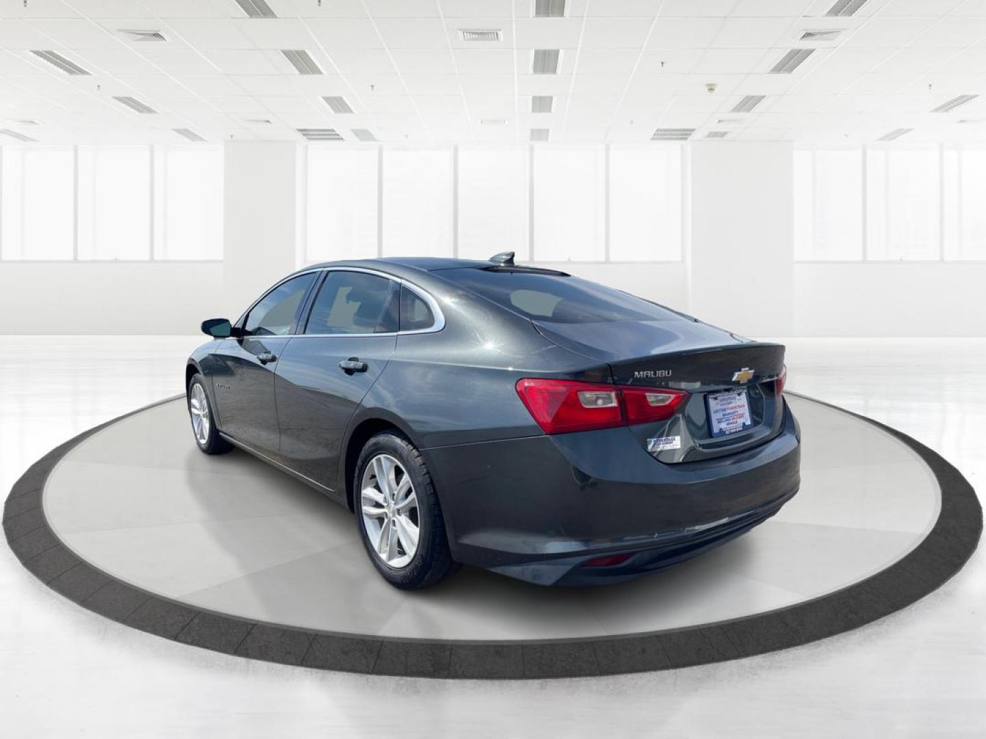2018 Chevrolet Malibu LT (1G1ZD5ST9JF) with an ECOTEC 1.5L I-4 gasoline direct injection engine, located at 401 Woodman Dr, Riverside, OH, 45431, (937) 908-9800, 39.761024, -84.120956 - Photo#4