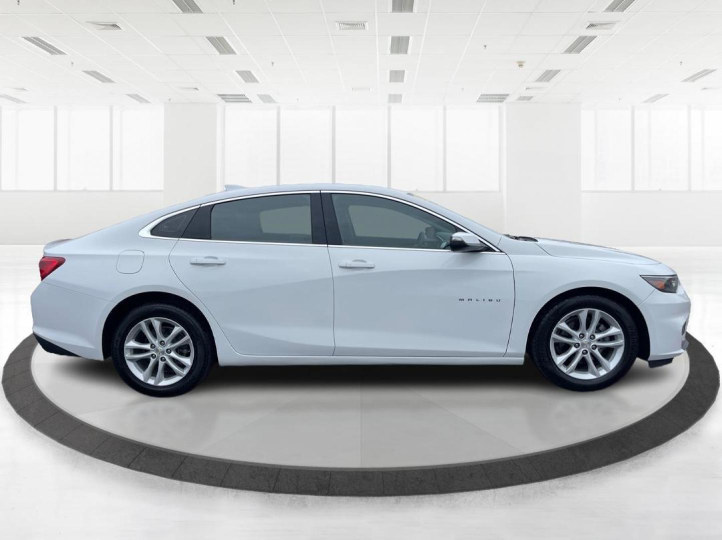 2018 Chevrolet Malibu LT (1G1ZD5ST4JF) with an Other engine, located at 1230 East Main St, Xenia, OH, 45385, (937) 908-9800, 39.688042, -83.910538 - Photo#1
