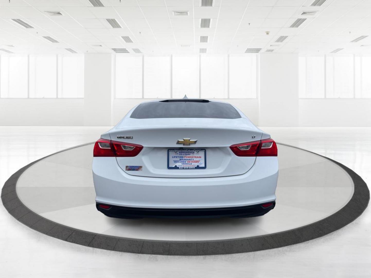 2018 Chevrolet Malibu LT (1G1ZD5ST4JF) with an Other engine, located at 1230 East Main St, Xenia, OH, 45385, (937) 908-9800, 39.688042, -83.910538 - Photo#3