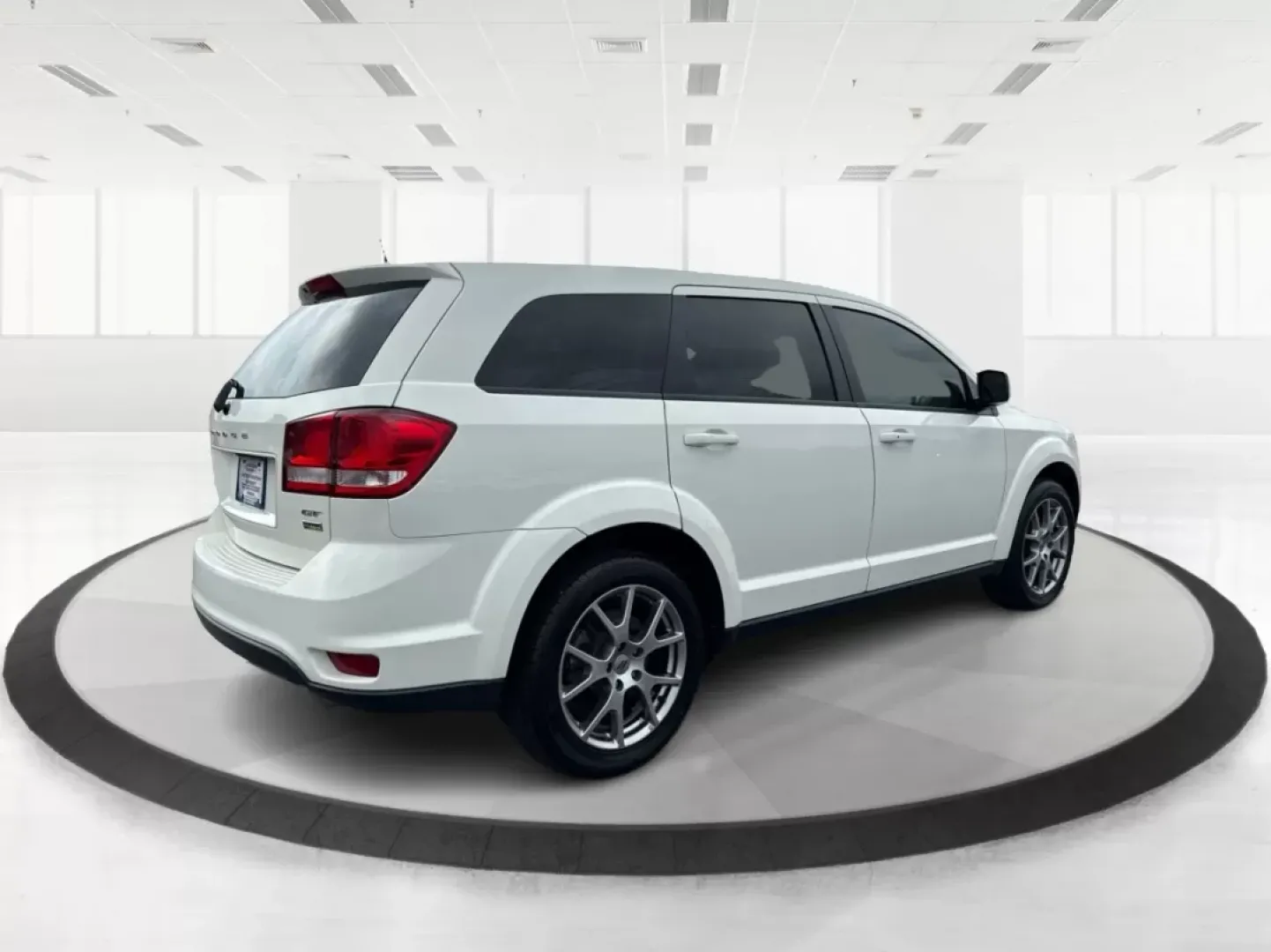 2018 Dodge Journey GT (3C4PDCEG4JT) with an Pentastar 3.6L V-6 DOHC engine, located at 1230 East Main St, Xenia, OH, 45385, (937) 908-9800, 39.688042, -83.910538 - **Adventure Awaits with the 2018 Dodge Journey GT SUV! Perfect for Active Lifestyles**<br /> <br /> Are you ready to elevate your family adventures or weekend getaways? The 2018 Dodge Journey GT is the ideal SUV for those who crave versatility, comfort, and reliability, all while being budget-friend - Photo#2
