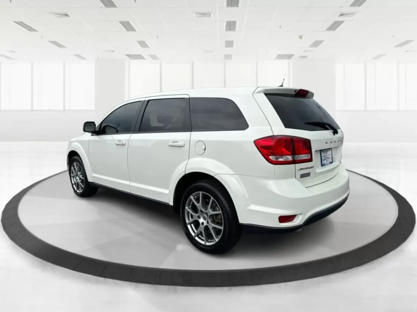 2018 Dodge Journey GT (3C4PDCEG4JT) with an Pentastar 3.6L V-6 DOHC engine, located at 1230 East Main St, Xenia, OH, 45385, (937) 908-9800, 39.688042, -83.910538 - **Adventure Awaits with the 2018 Dodge Journey GT SUV! Perfect for Active Lifestyles**<br /> <br /> Are you ready to elevate your family adventures or weekend getaways? The 2018 Dodge Journey GT is the ideal SUV for those who crave versatility, comfort, and reliability, all while being budget-friend - Photo#4