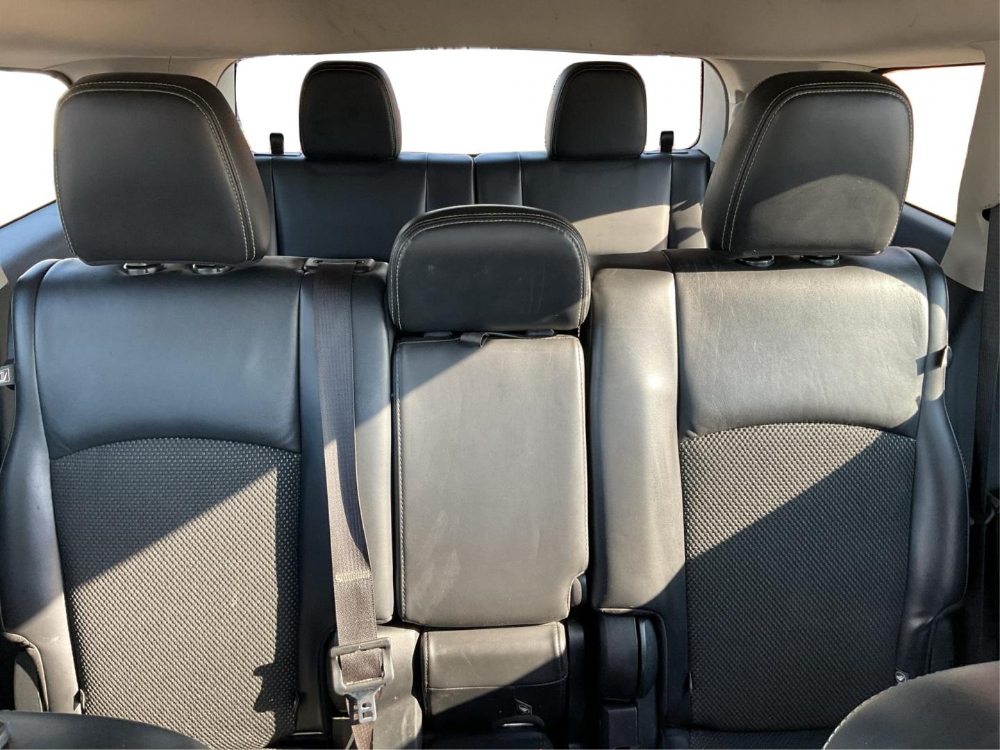 2018 Dodge Journey Crossroad (3C4PDCGG3JT) with an Pentastar 3.6L V-6 DOHC engine, located at 1230 East Main St, Xenia, OH, 45385, (937) 908-9800, 39.688042, -83.910538 - Photo#13