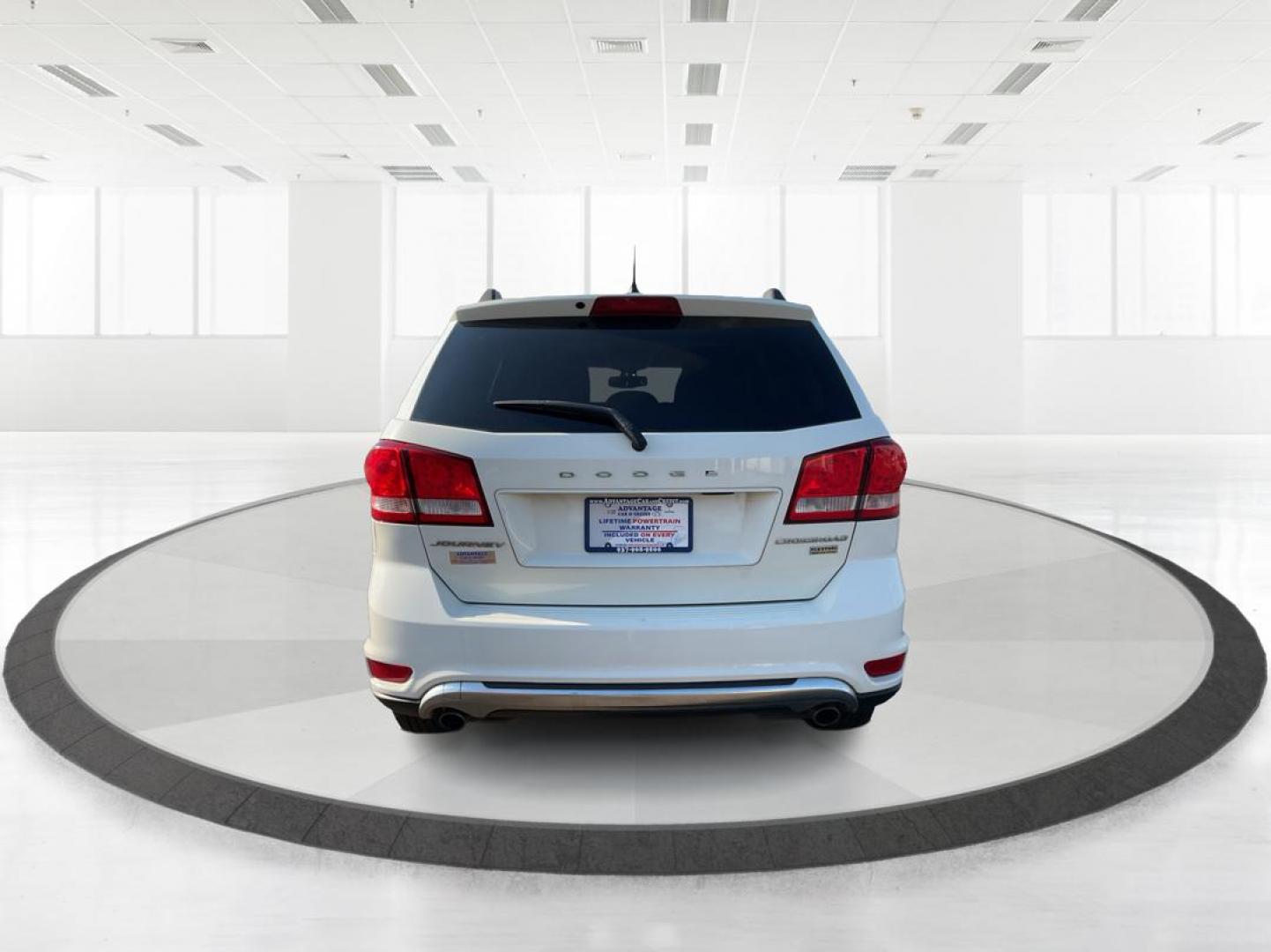 2018 Dodge Journey Crossroad (3C4PDCGG3JT) with an Pentastar 3.6L V-6 DOHC engine, located at 1230 East Main St, Xenia, OH, 45385, (937) 908-9800, 39.688042, -83.910538 - Photo#3