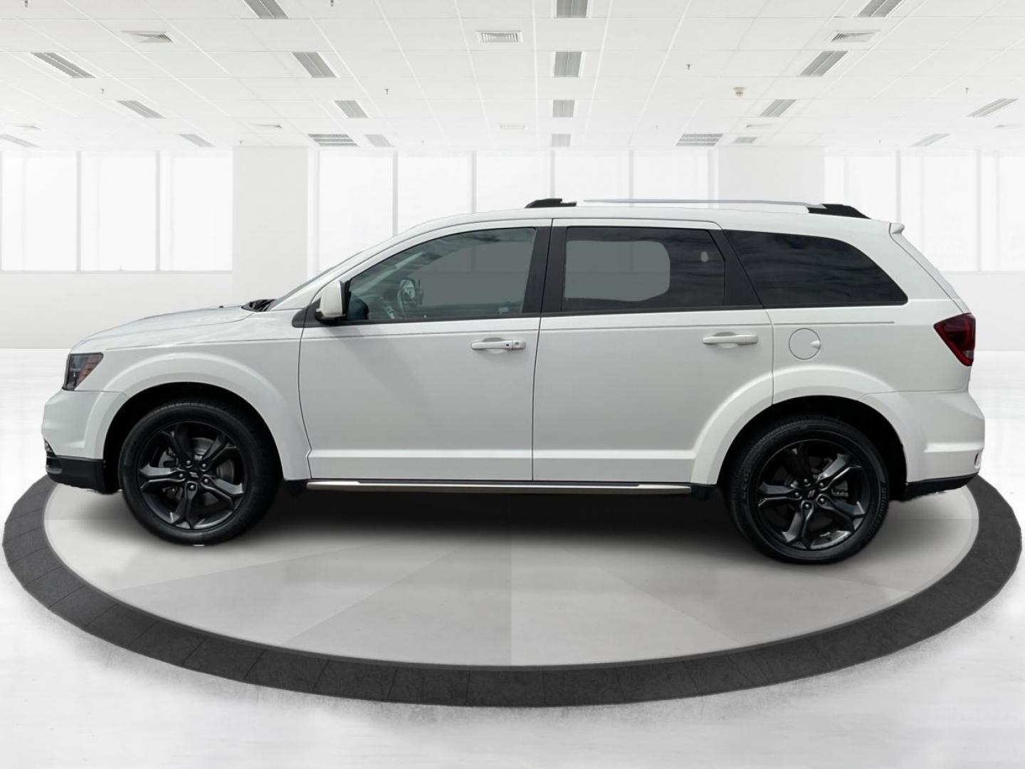 2018 Dodge Journey Crossroad (3C4PDCGG5JT) with an Pentastar 3.6L V-6 DOHC engine, located at 1099 N County Rd 25A , Troy, OH, 45373, (937) 908-9800, 40.057041, -84.215462 - Photo#3