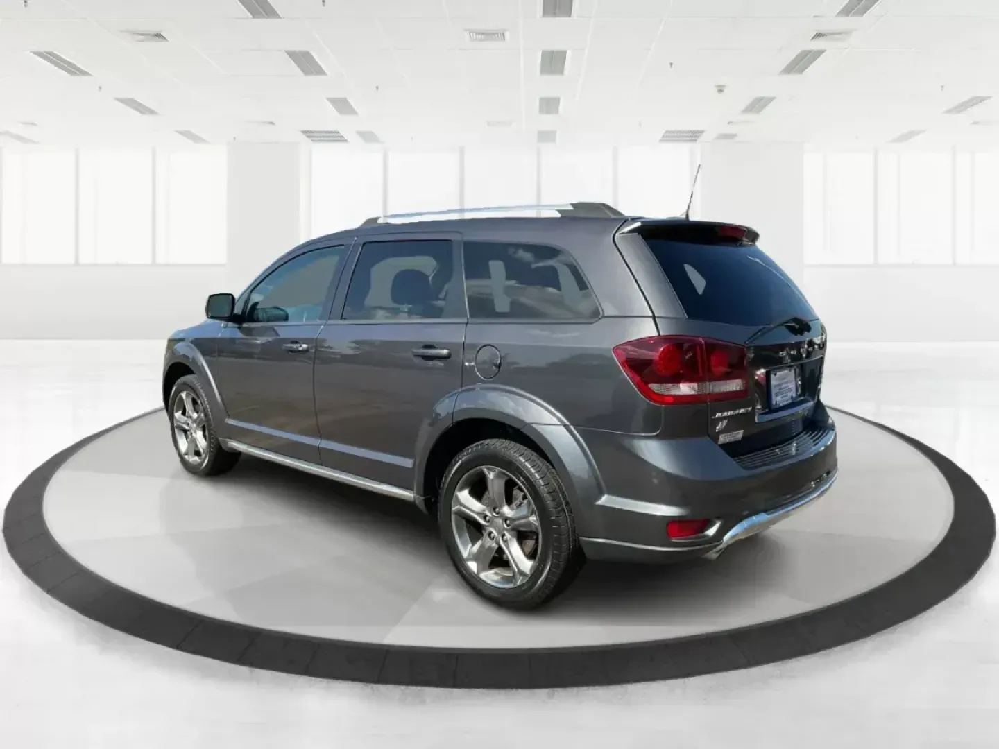 2018 Dodge Journey Crossroad AWD (3C4PDDGG8JT) with an Pentastar 3.6L V-6 DOHC engine, located at 1184 Kauffman Ave, Fairborn, OH, 45324, (937) 908-9800, 39.807072, -84.031563 - Photo#3