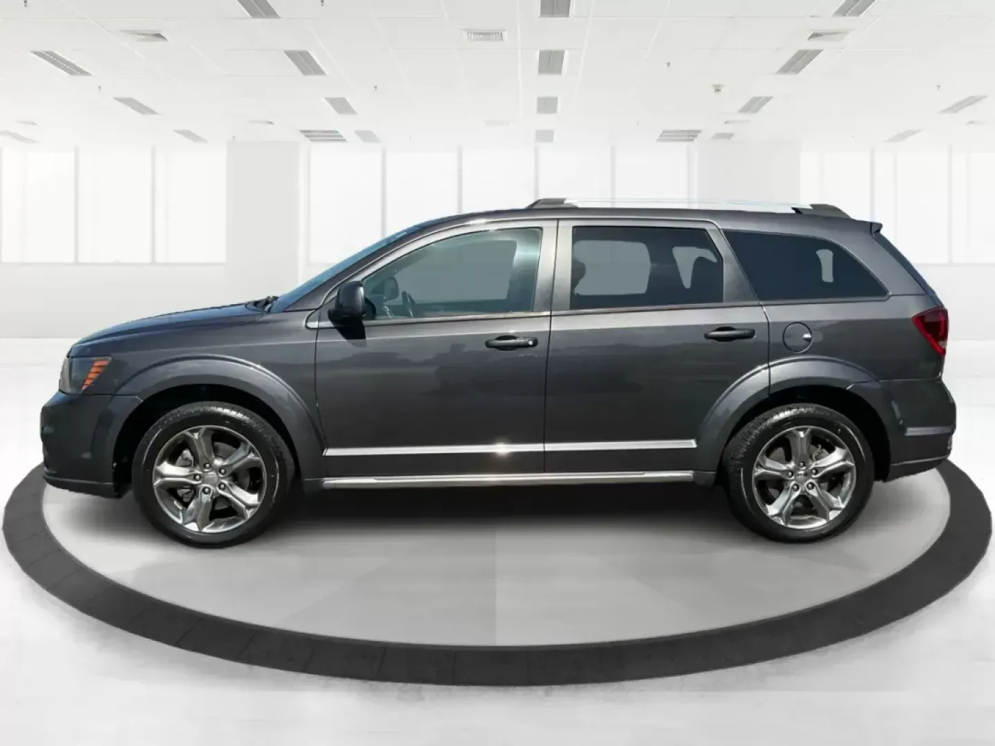 2018 Dodge Journey Crossroad AWD (3C4PDDGG8JT) with an Pentastar 3.6L V-6 DOHC engine, located at 1184 Kauffman Ave, Fairborn, OH, 45324, (937) 908-9800, 39.807072, -84.031563 - Photo#4