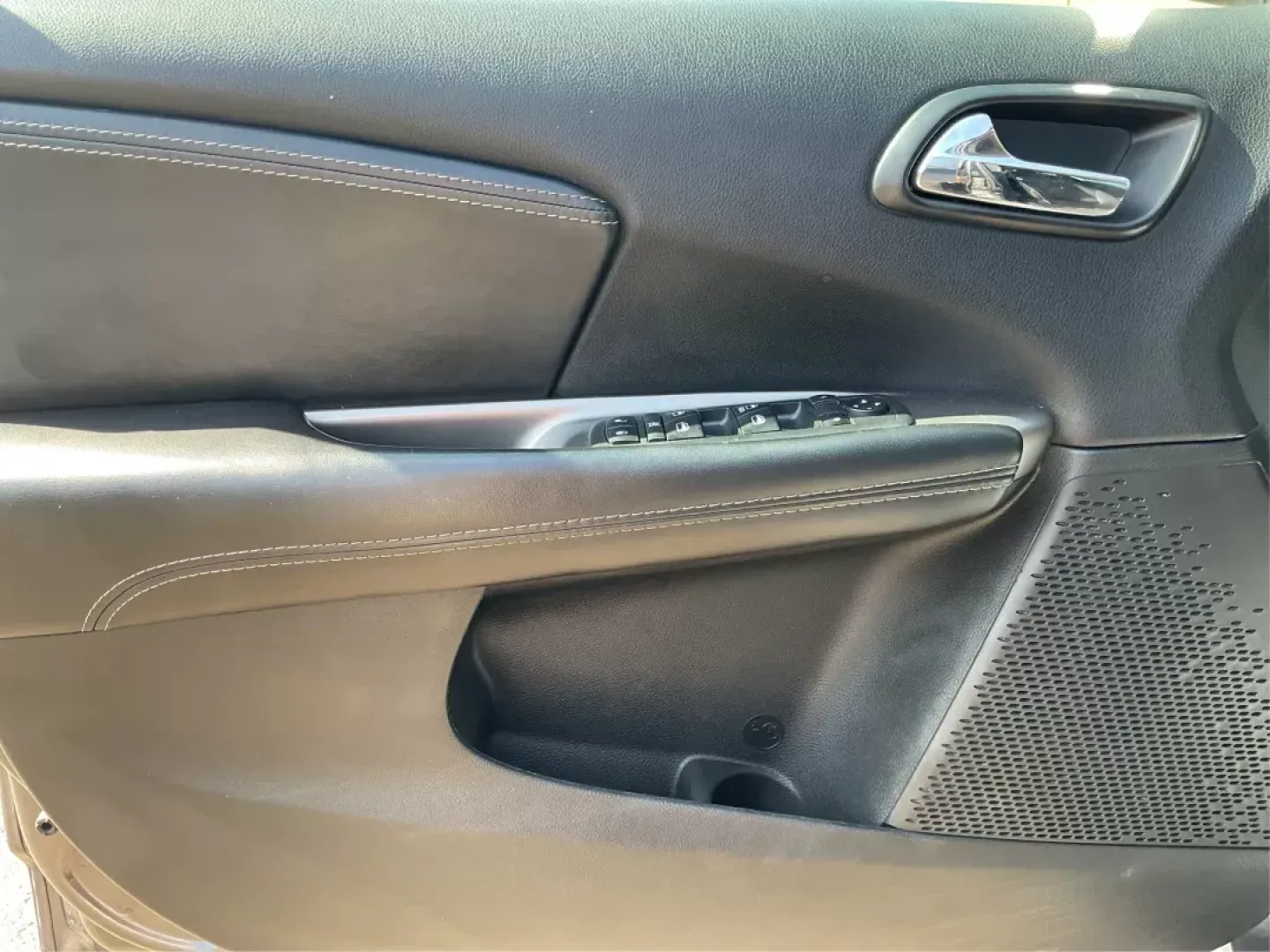 2018 Dodge Journey Crossroad AWD (3C4PDDGG8JT) with an Pentastar 3.6L V-6 DOHC engine, located at 1184 Kauffman Ave, Fairborn, OH, 45324, (937) 908-9800, 39.807072, -84.031563 - Photo#17