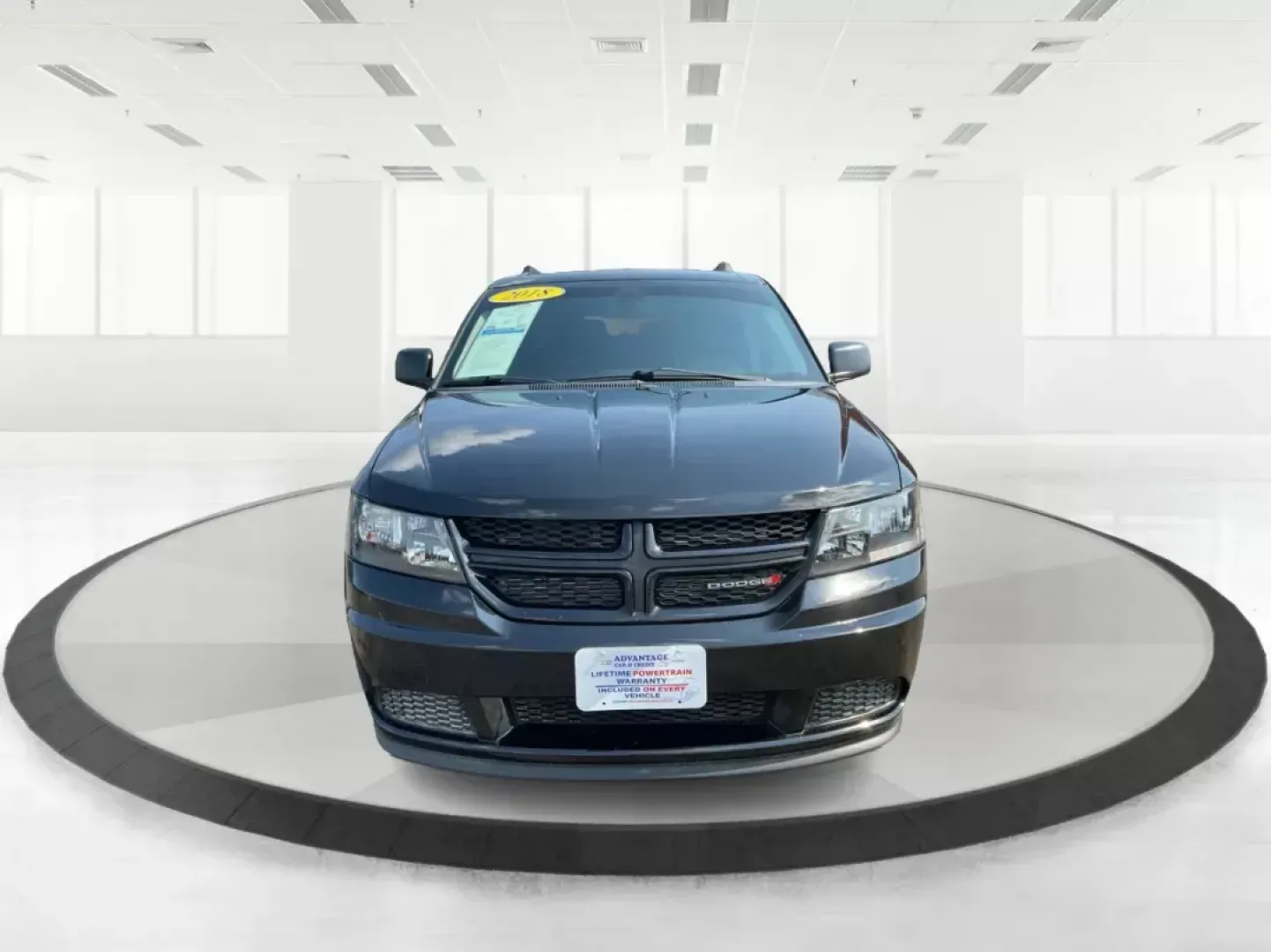 2018 Dodge Journey SE (3C4PDCAB0JT) with an Tigershark MultiAir 2.4L I-4 DOHC engine, located at 1230 East Main St, Xenia, OH, 45385, (937) 908-9800, 39.688042, -83.910538 - Photo#5