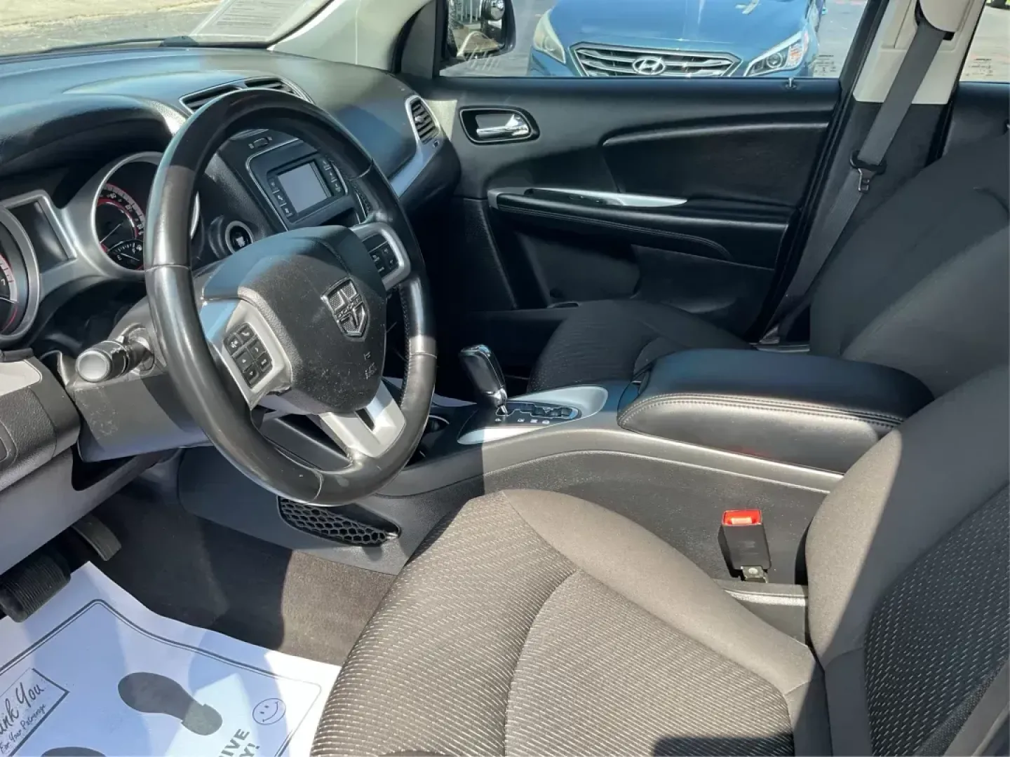 2018 Dodge Journey SE (3C4PDCAB0JT) with an Tigershark MultiAir 2.4L I-4 DOHC engine, located at 1230 East Main St, Xenia, OH, 45385, (937) 908-9800, 39.688042, -83.910538 - Photo#7