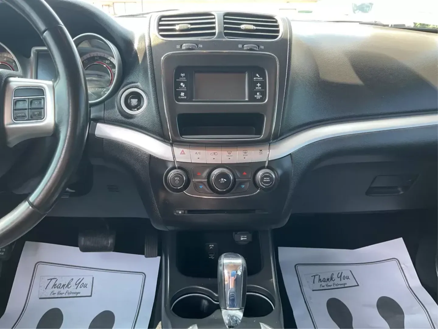 2018 Dodge Journey SE (3C4PDCAB0JT) with an Tigershark MultiAir 2.4L I-4 DOHC engine, located at 1230 East Main St, Xenia, OH, 45385, (937) 908-9800, 39.688042, -83.910538 - Photo#11