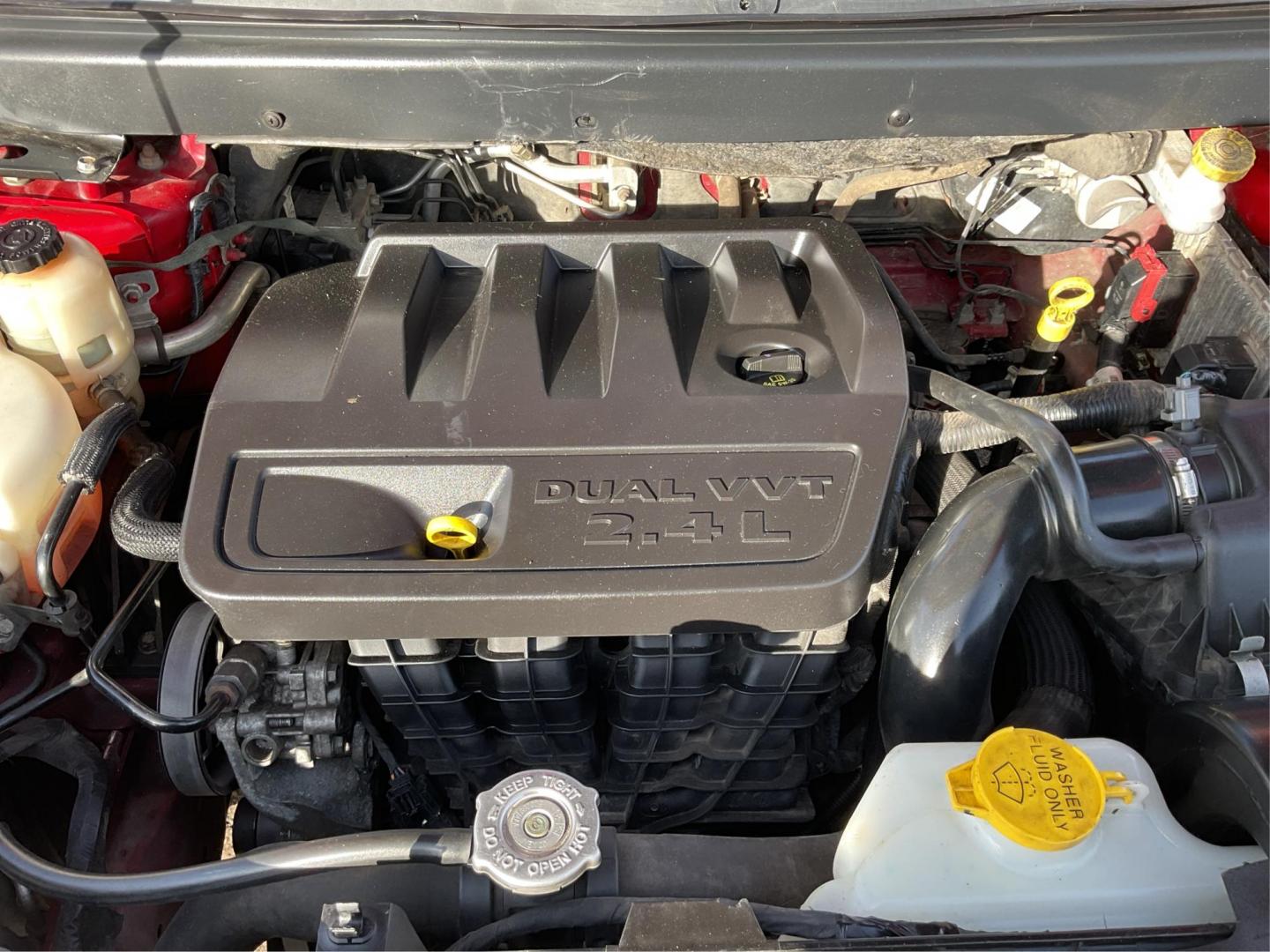 2018 Dodge Journey SE (3C4PDCABXJT) with an Tigershark MultiAir 2.4L I-4 DOHC engine, located at 1230 East Main St, Xenia, OH, 45385, (937) 908-9800, 39.688042, -83.910538 - Photo#10