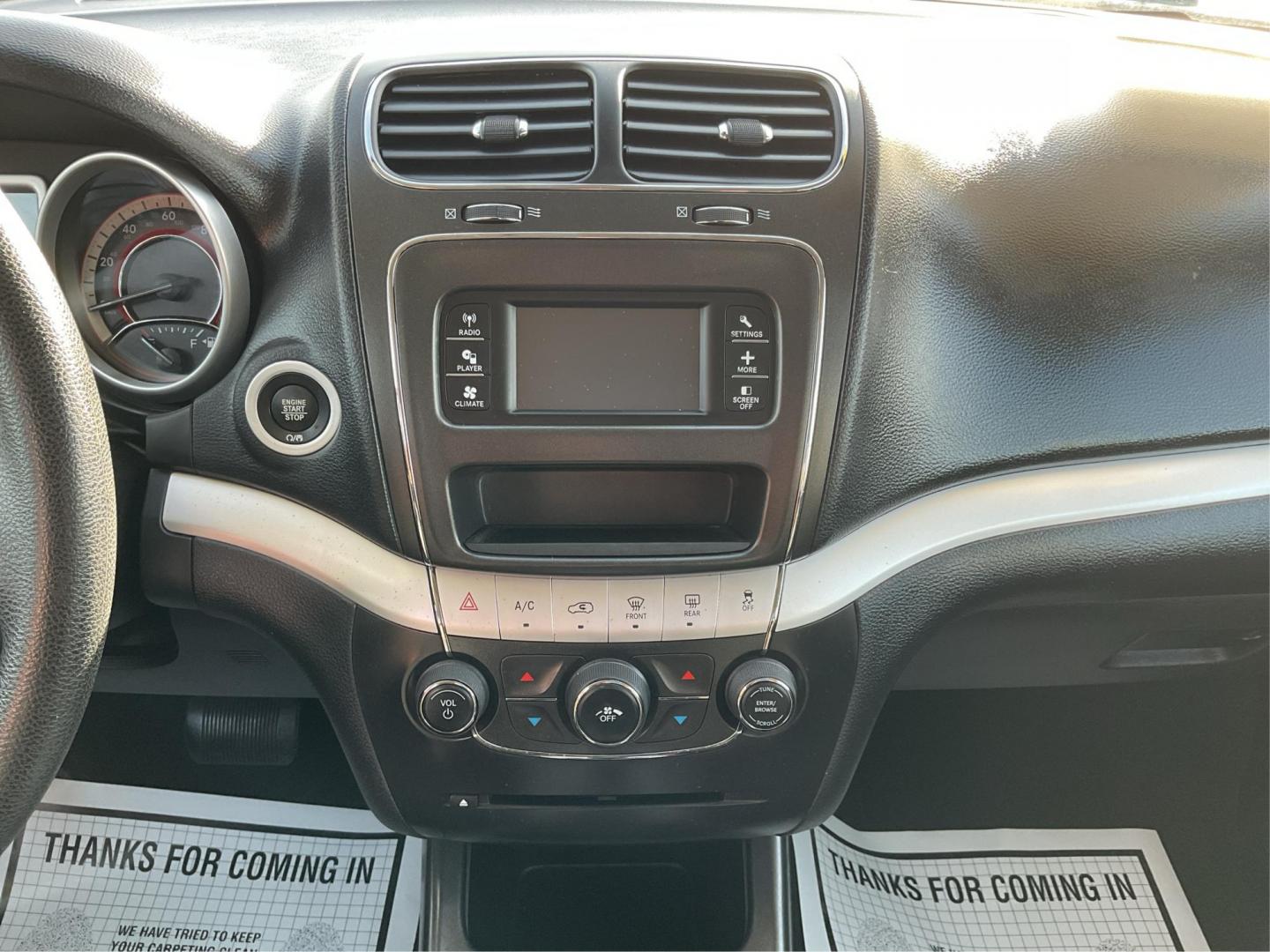 2018 Dodge Journey SE (3C4PDCABXJT) with an Tigershark MultiAir 2.4L I-4 DOHC engine, located at 1230 East Main St, Xenia, OH, 45385, (937) 908-9800, 39.688042, -83.910538 - Photo#12