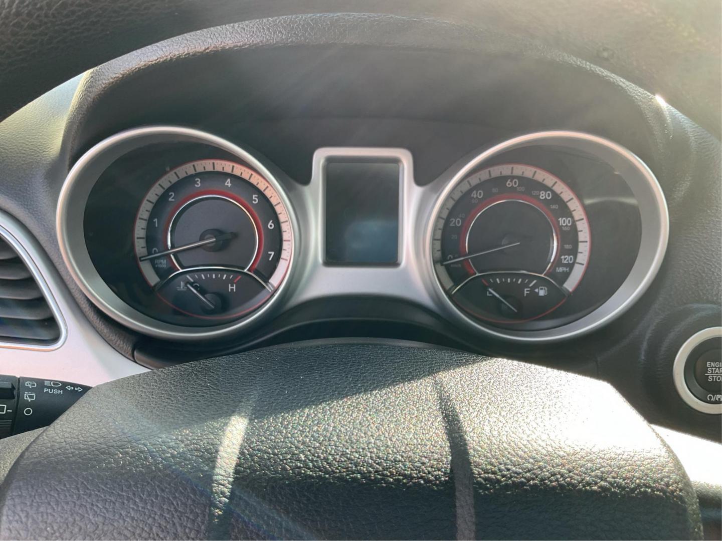 2018 Dodge Journey SE (3C4PDCABXJT) with an Tigershark MultiAir 2.4L I-4 DOHC engine, located at 1230 East Main St, Xenia, OH, 45385, (937) 908-9800, 39.688042, -83.910538 - Photo#14