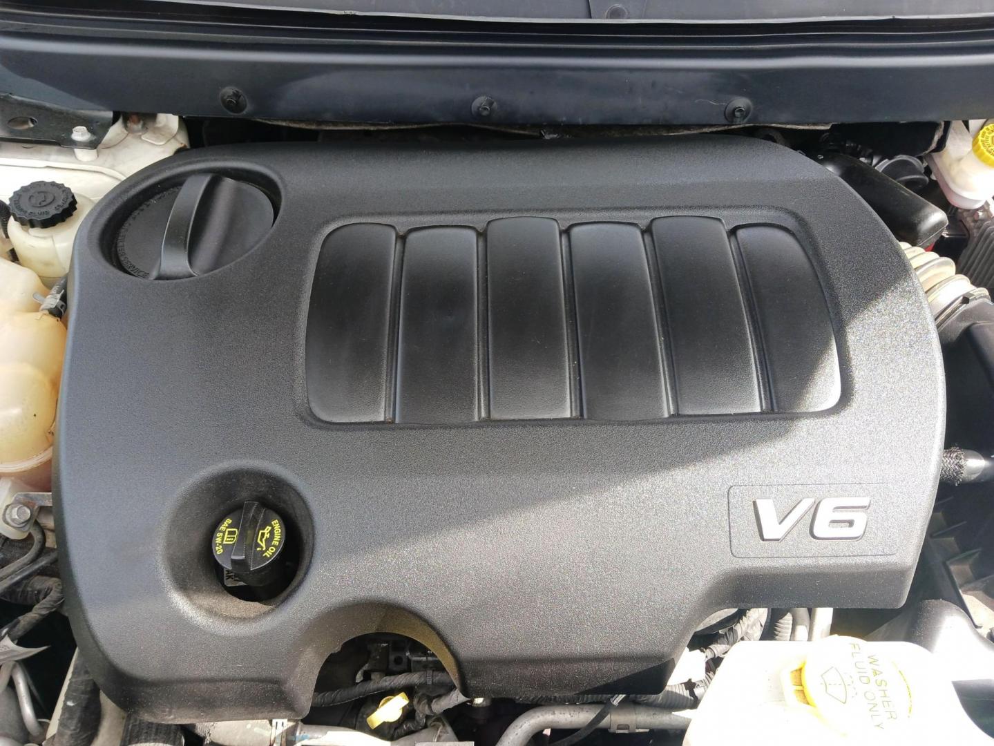 2018 Dodge Journey GT (3C4PDCEG1JT) with an 3.6L V6 DOHC 24V engine, 6-Speed Automatic transmission, located at 1184 Kauffman Ave, Fairborn, OH, 45324, (937) 908-9800, 39.807072, -84.031563 - Photo#10