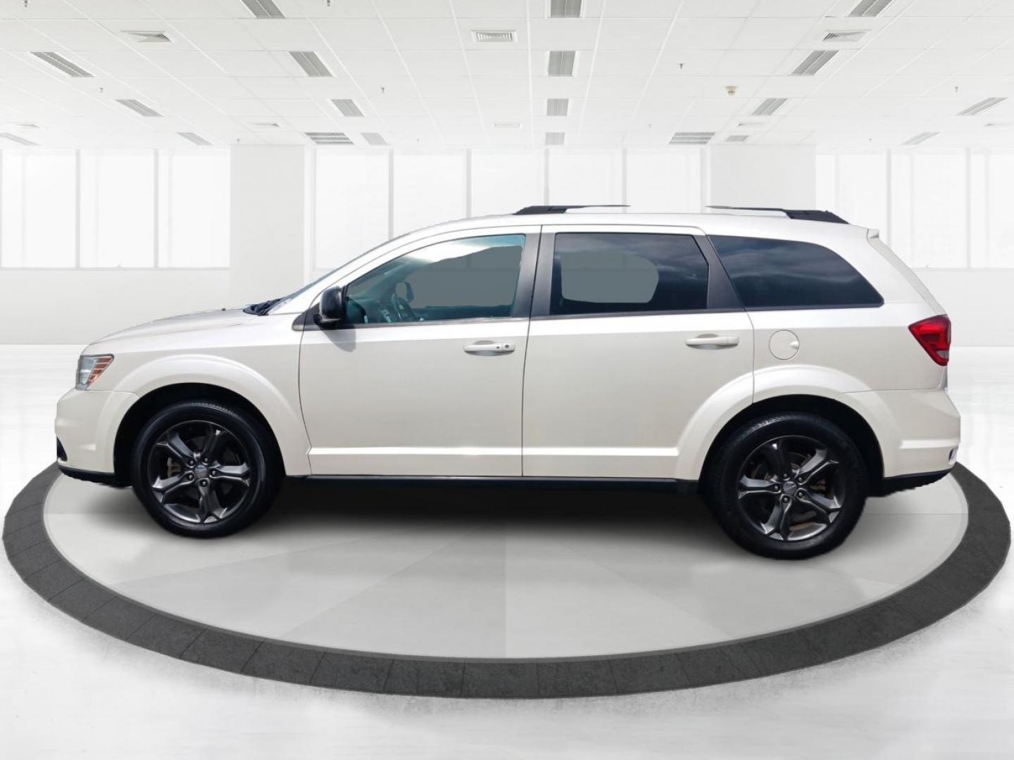2018 Dodge Journey GT (3C4PDCEG1JT) with an 3.6L V6 DOHC 24V engine, 6-Speed Automatic transmission, located at 1184 Kauffman Ave, Fairborn, OH, 45324, (937) 908-9800, 39.807072, -84.031563 - Photo#5