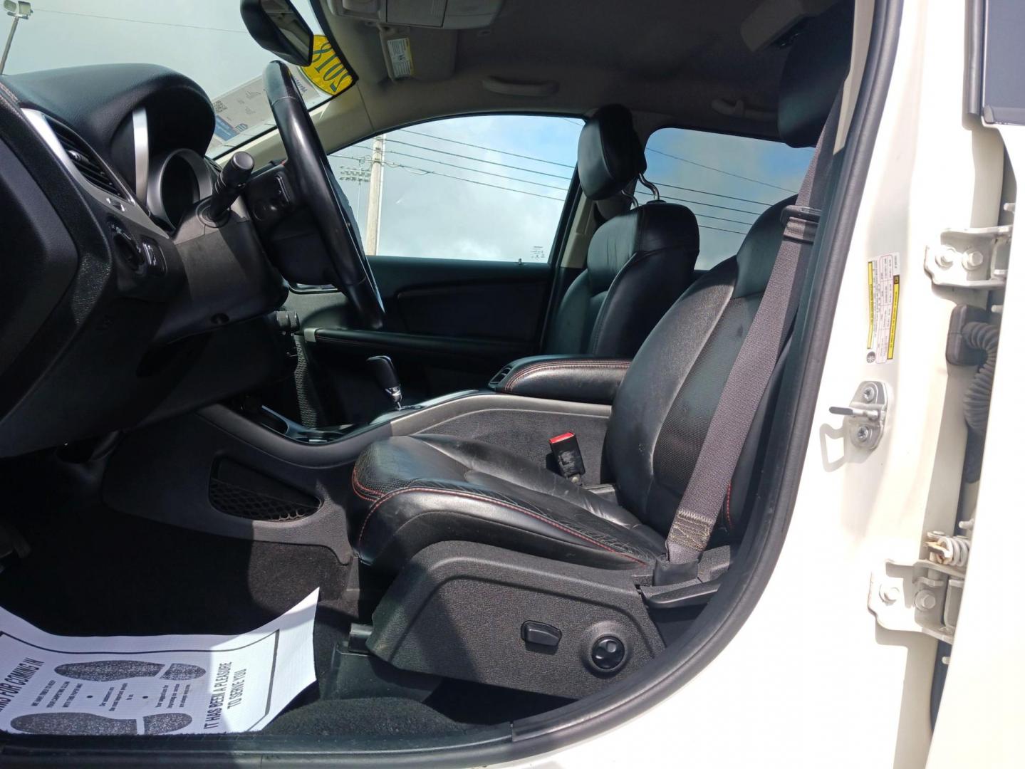 2018 Dodge Journey GT (3C4PDCEG1JT) with an 3.6L V6 DOHC 24V engine, 6-Speed Automatic transmission, located at 1184 Kauffman Ave, Fairborn, OH, 45324, (937) 908-9800, 39.807072, -84.031563 - Photo#8