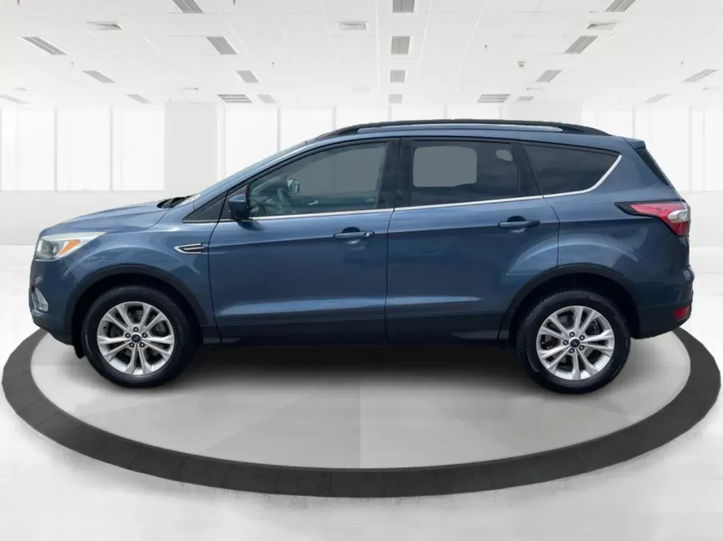2018 Ford Escape SE (1FMCU9GD2JU) with an Other engine, located at 401 Woodman Dr, Riverside, OH, 45431, (937) 908-9800, 39.761024, -84.120956 - Photo#5