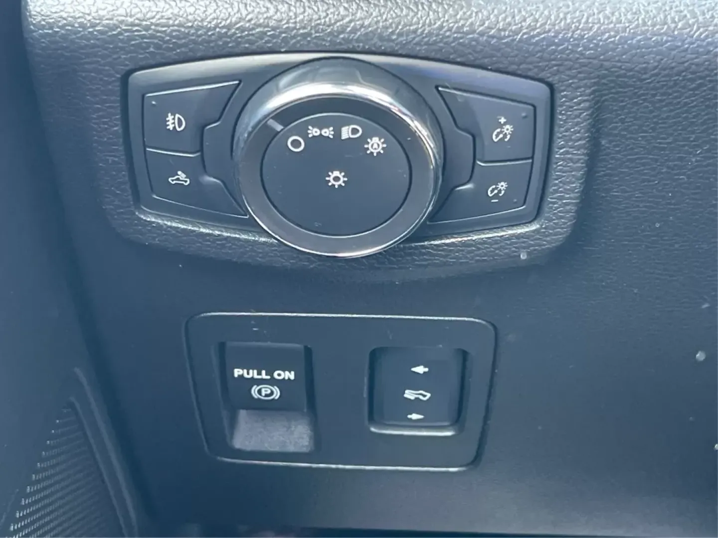 2017 Jeep Patriot Sport FWD (1C4NJPBA4HD) with an Other engine, located at 1099 N County Rd 25A , Troy, OH, 45373, (937) 908-9800, 40.057041, -84.215462 - Photo#17