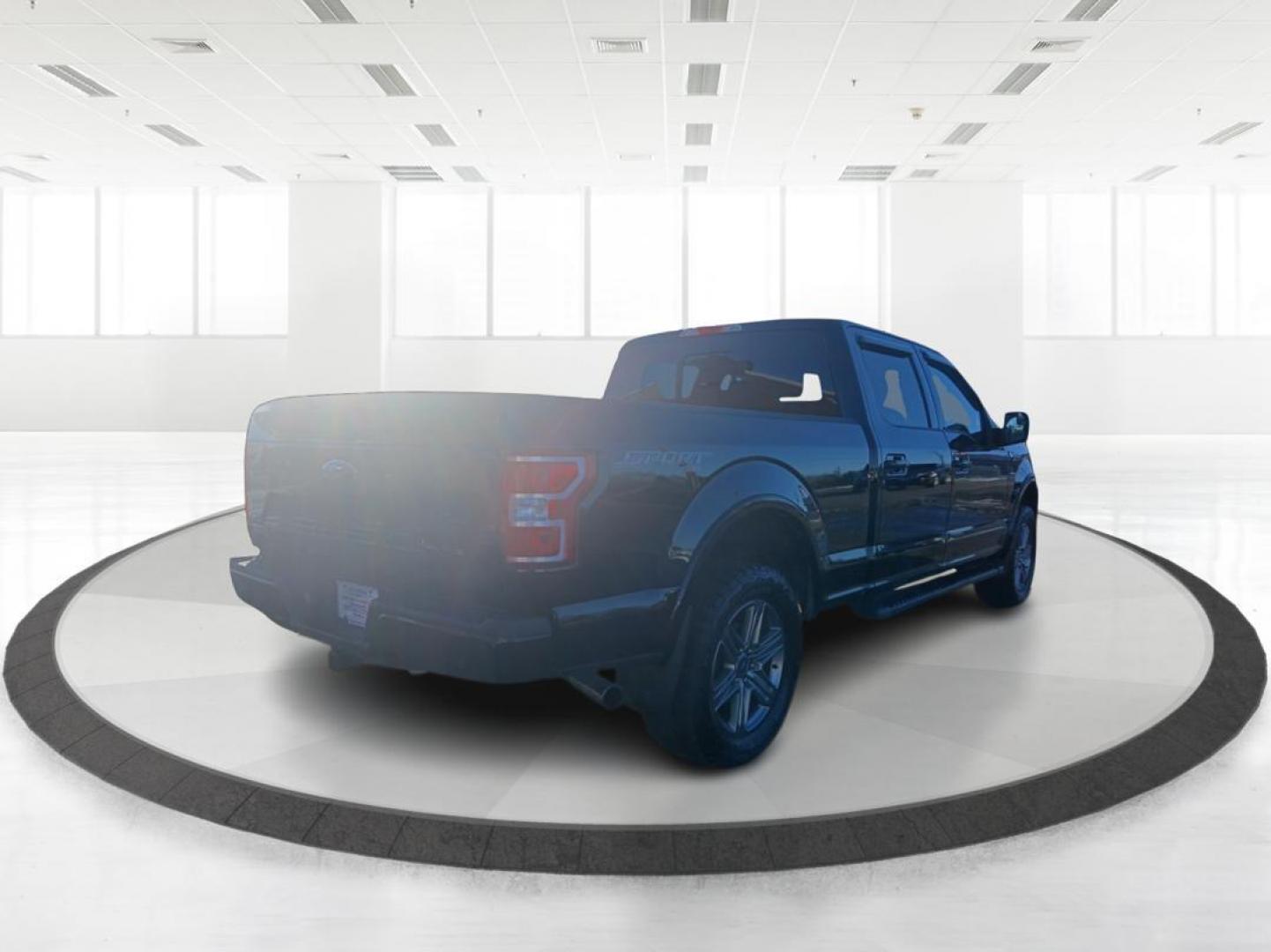 2018 Ford F-150 XL SuperCrew 5.5-ft. Bed 4WD (1FTFW1E53JF) with an 5.0L V8 OHV 16V engine, 6-Speed Automatic transmission, located at 1099 N County Rd 25A , Troy, OH, 45373, (937) 908-9800, 40.057041, -84.215462 - Photo#2
