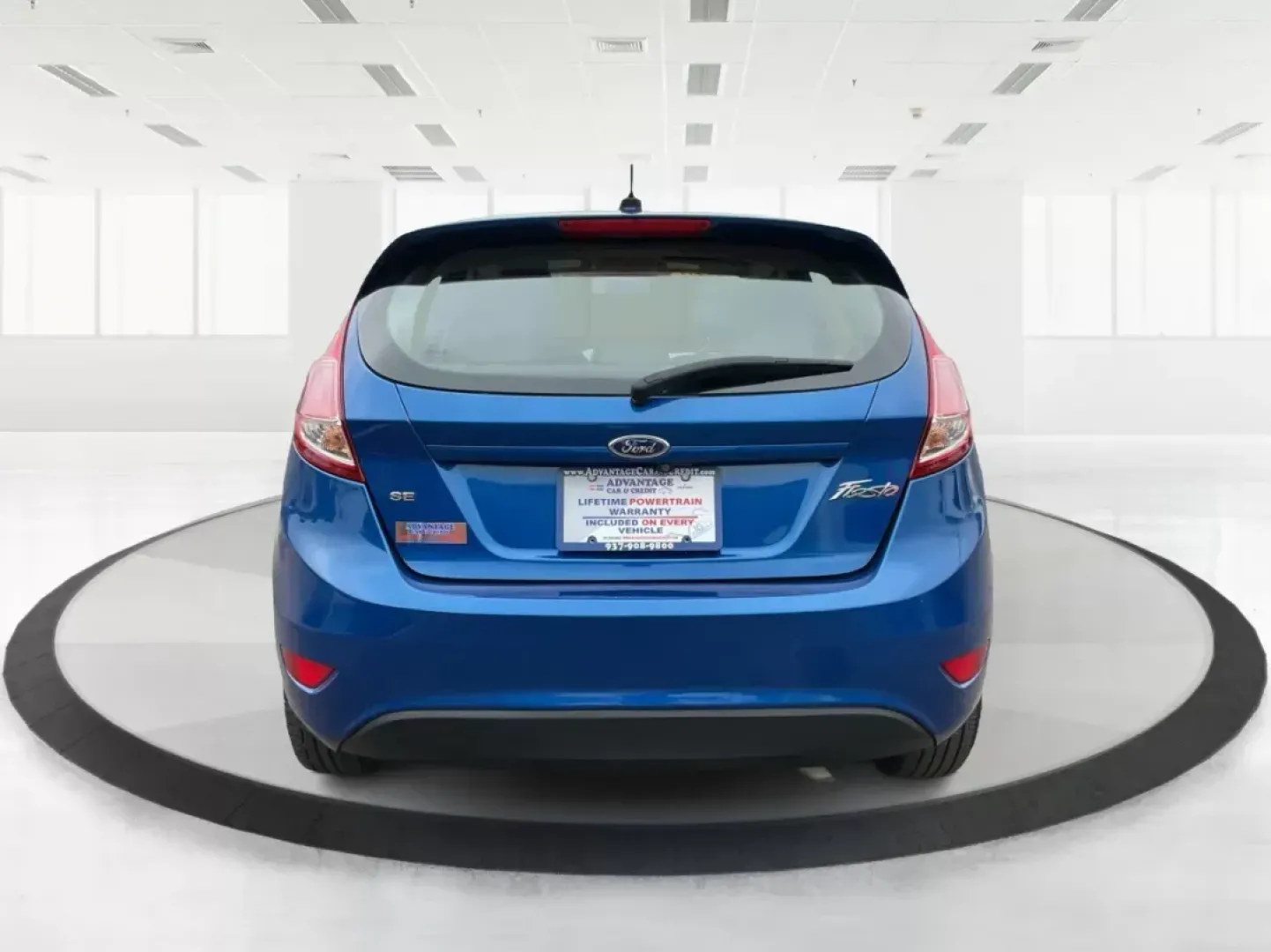 2018 Ford Fiesta SE (3FADP4EJ2JM) with an 1.6L I-4 DOHC engine, located at 8750 N County Rd 25A, Piqua, OH, 45356, (937) 908-9800, 40.164391, -84.232513 - Photo#3
