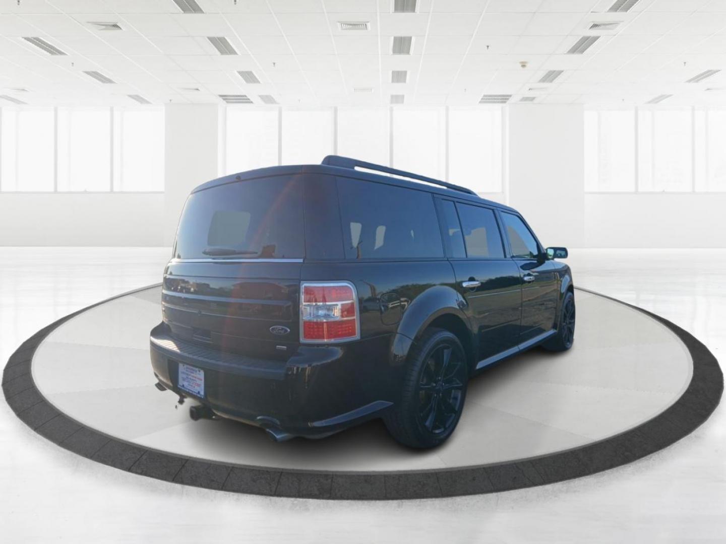 2018 Ford Flex Limited AWD (2FMHK6D8XJB) with an 3.5L V6 DOHC 24V engine, 6-Speed Automatic Overdrive transmission, located at 401 Woodman Dr, Riverside, OH, 45431, (937) 908-9800, 39.761024, -84.120956 - Photo#2