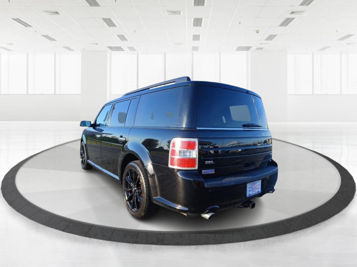 2018 Ford Flex Limited AWD (2FMHK6D8XJB) with an 3.5L V6 DOHC 24V engine, 6-Speed Automatic Overdrive transmission, located at 401 Woodman Dr, Riverside, OH, 45431, (937) 908-9800, 39.761024, -84.120956 - Photo#4