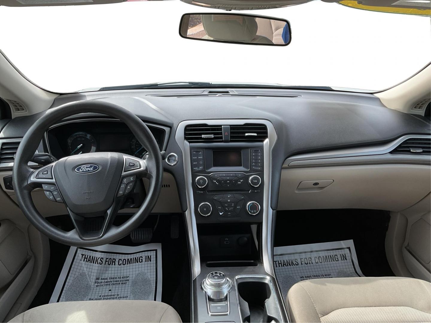 2018 Ford Fusion SE (3FA6P0H79JR) with an Duratec 2.5L I-4 DOHC engine, located at 880 E. National Road, OH, 45377, (937) 908-9800, 39.891918, -84.183975 - Photo#20