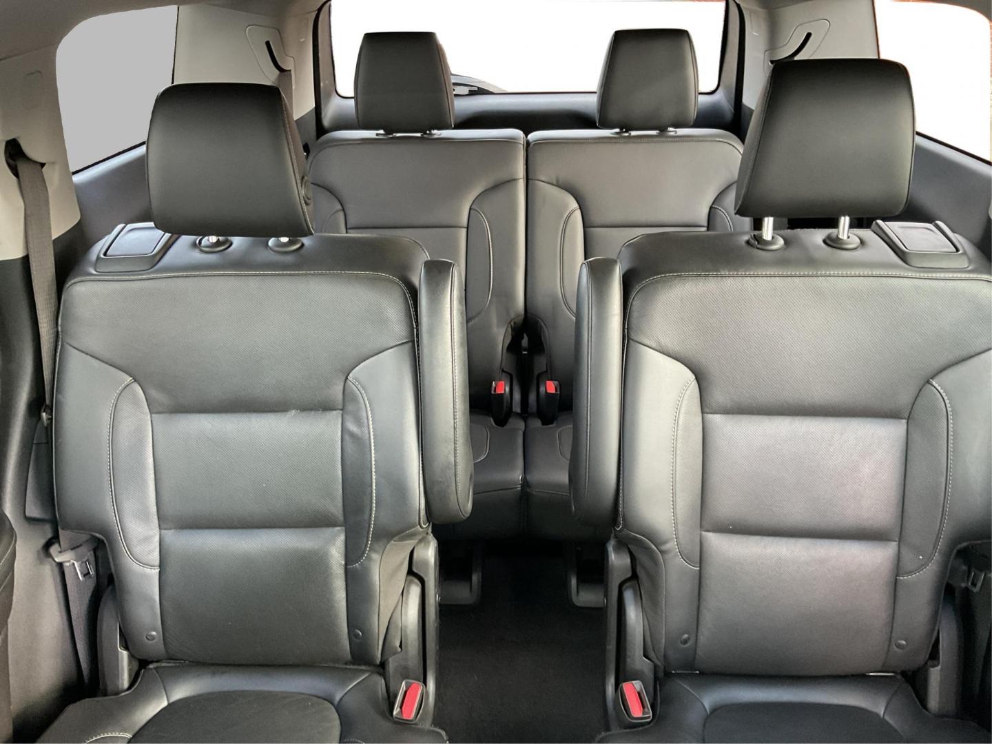 2018 GMC Acadia SLT-1 (1GKKNMLA4JZ) with an 2.5L I-4 gasoline direct injection engine, located at 880 E. National Road, OH, 45377, (937) 908-9800, 39.891918, -84.183975 - Photo#13