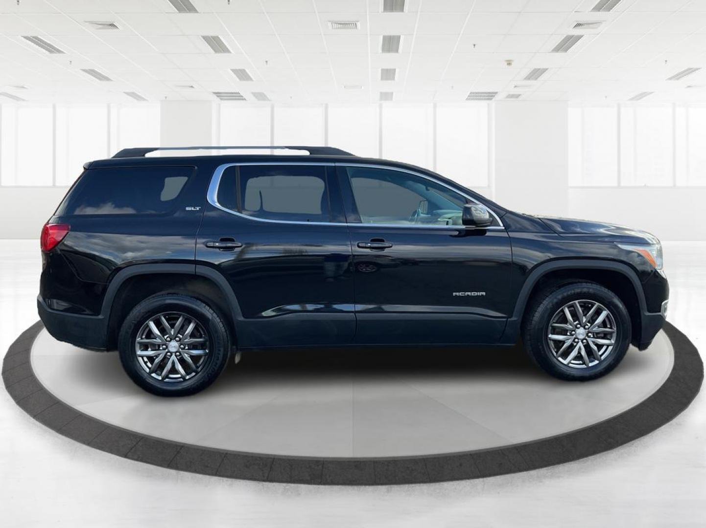 2018 GMC Acadia SLT-1 (1GKKNMLA4JZ) with an 2.5L I-4 gasoline direct injection engine, located at 880 E. National Road, OH, 45377, (937) 908-9800, 39.891918, -84.183975 - Photo#1