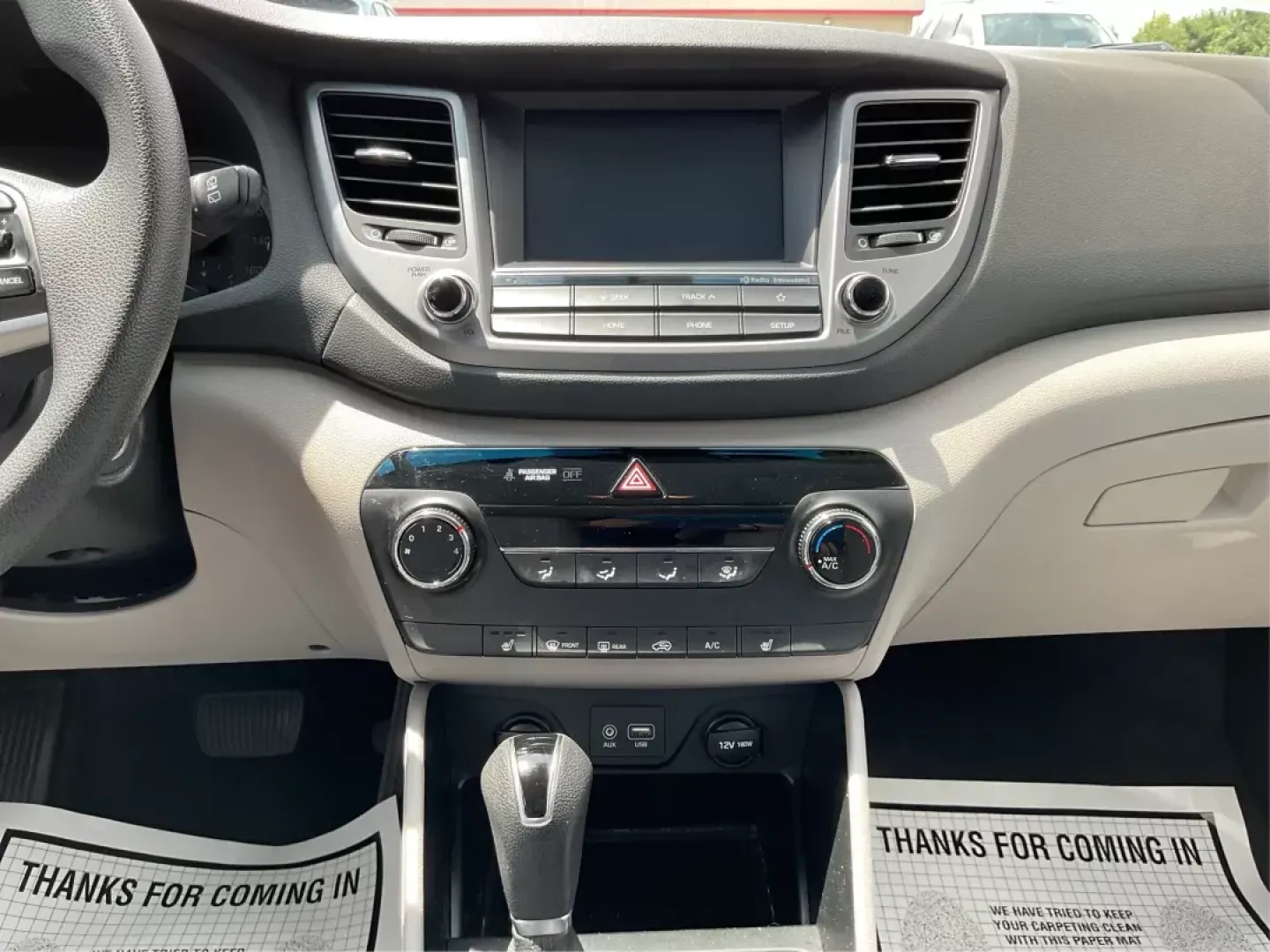 2018 Hyundai Tucson SEL (KM8J3CA44JU) with an Nu 2L I-4 gasoline direct injection engine, located at 4508 South Dixie Dr, Moraine, OH, 45439, (937) 908-9800, 39.807072, -84.031563 - Photo#12