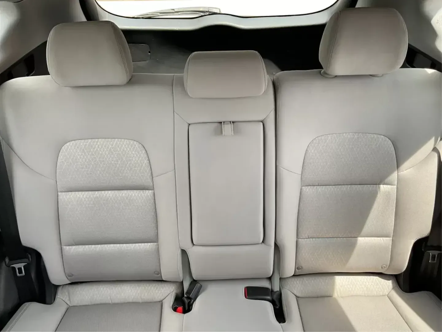 2018 Hyundai Tucson SEL (KM8J3CA44JU) with an Nu 2L I-4 gasoline direct injection engine, located at 4508 South Dixie Dr, Moraine, OH, 45439, (937) 908-9800, 39.807072, -84.031563 - Photo#13
