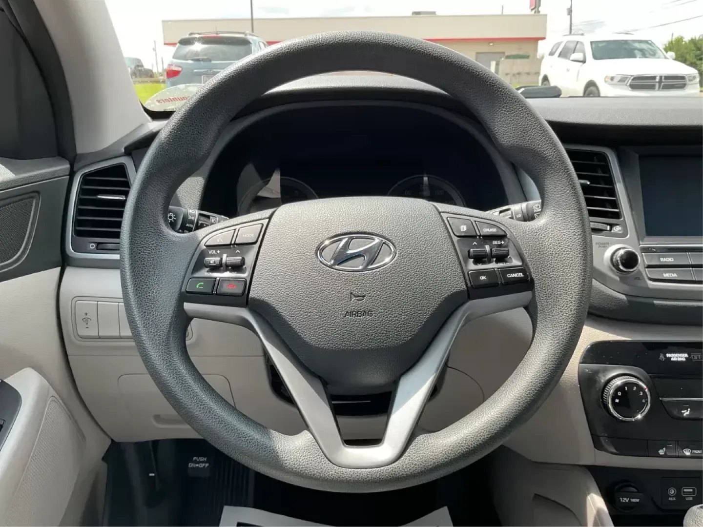 2018 Hyundai Tucson SEL (KM8J3CA44JU) with an Nu 2L I-4 gasoline direct injection engine, located at 4508 South Dixie Dr, Moraine, OH, 45439, (937) 908-9800, 39.807072, -84.031563 - Photo#15
