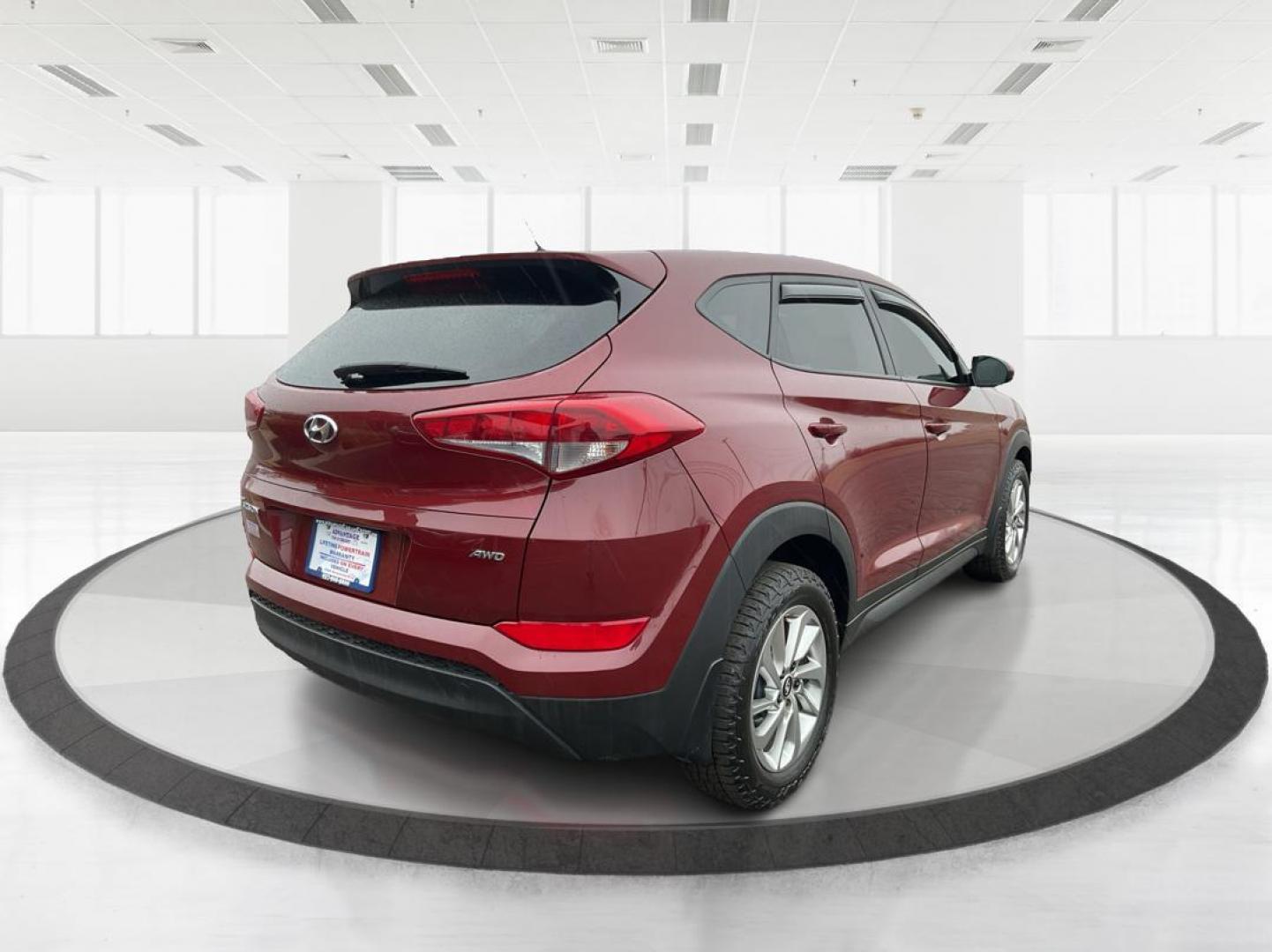 2018 Hyundai Tucson SE (KM8J2CA4XJU) with an Nu 2L I-4 gasoline direct injection engine, located at 4508 South Dixie Dr, Moraine, OH, 45439, (937) 908-9800, 39.807072, -84.031563 - Photo#2