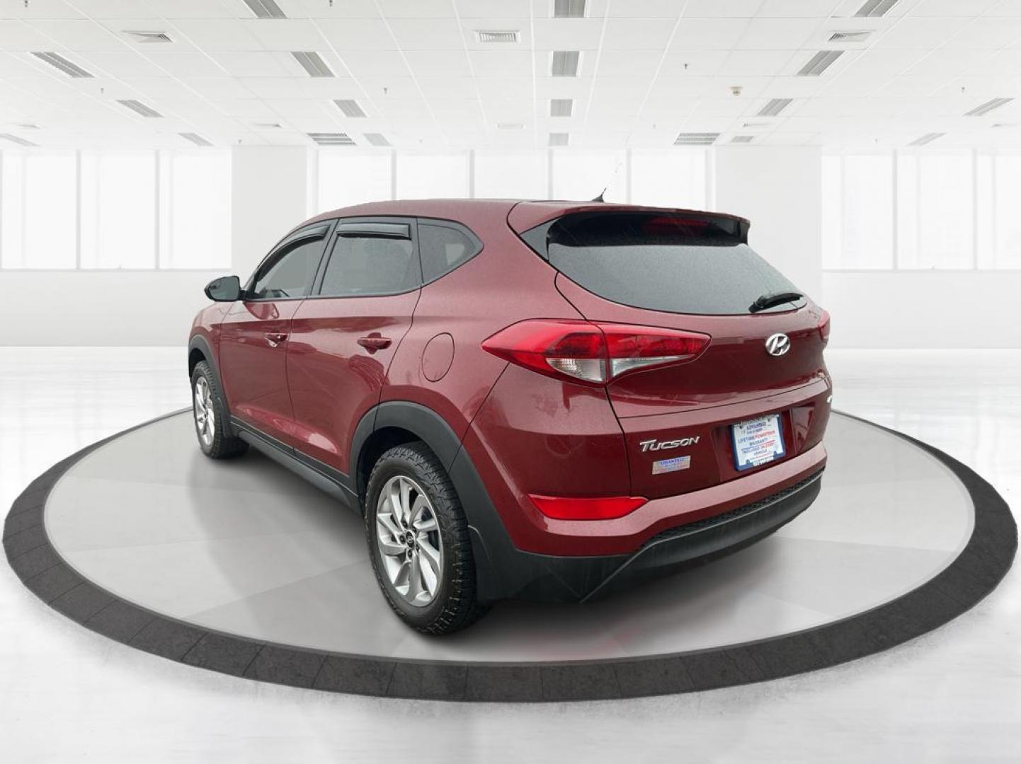 2018 Hyundai Tucson SE (KM8J2CA4XJU) with an Nu 2L I-4 gasoline direct injection engine, located at 4508 South Dixie Dr, Moraine, OH, 45439, (937) 908-9800, 39.807072, -84.031563 - Photo#4