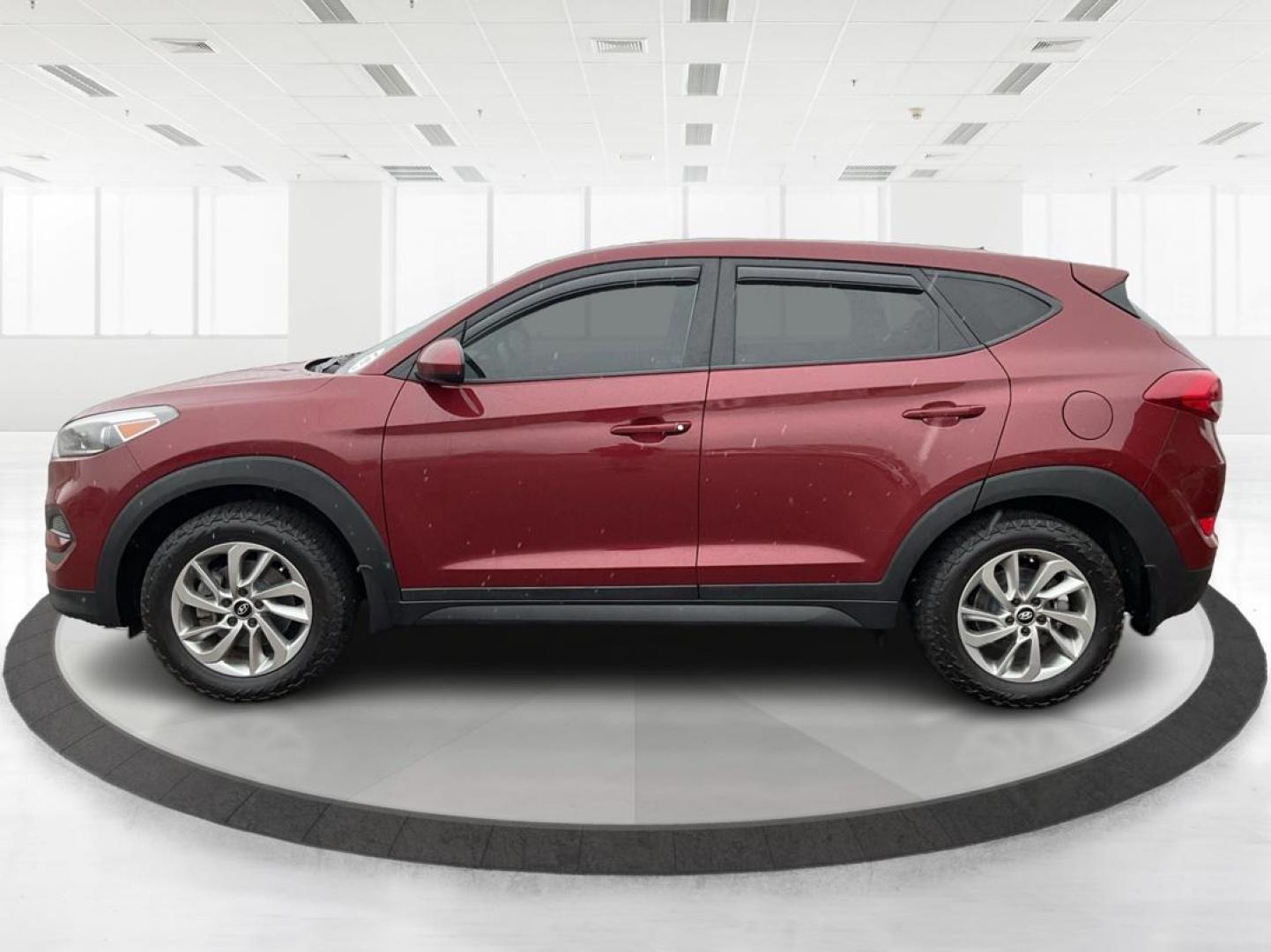 2018 Hyundai Tucson SE (KM8J2CA4XJU) with an Nu 2L I-4 gasoline direct injection engine, located at 4508 South Dixie Dr, Moraine, OH, 45439, (937) 908-9800, 39.807072, -84.031563 - Photo#5