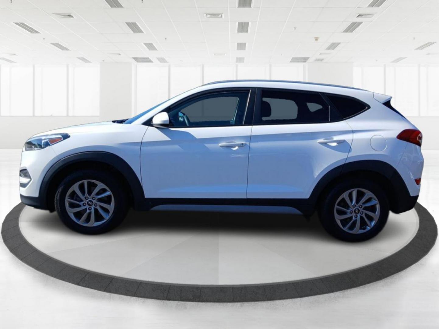 2018 Hyundai Tucson SEL AWD (KM8J3CA49JU) with an 2.0L L4 DOHC 16V engine, 6-Speed Automatic transmission, located at 1099 N County Rd 25A , Troy, OH, 45373, (937) 908-9800, 40.057041, -84.215462 - Photo#5