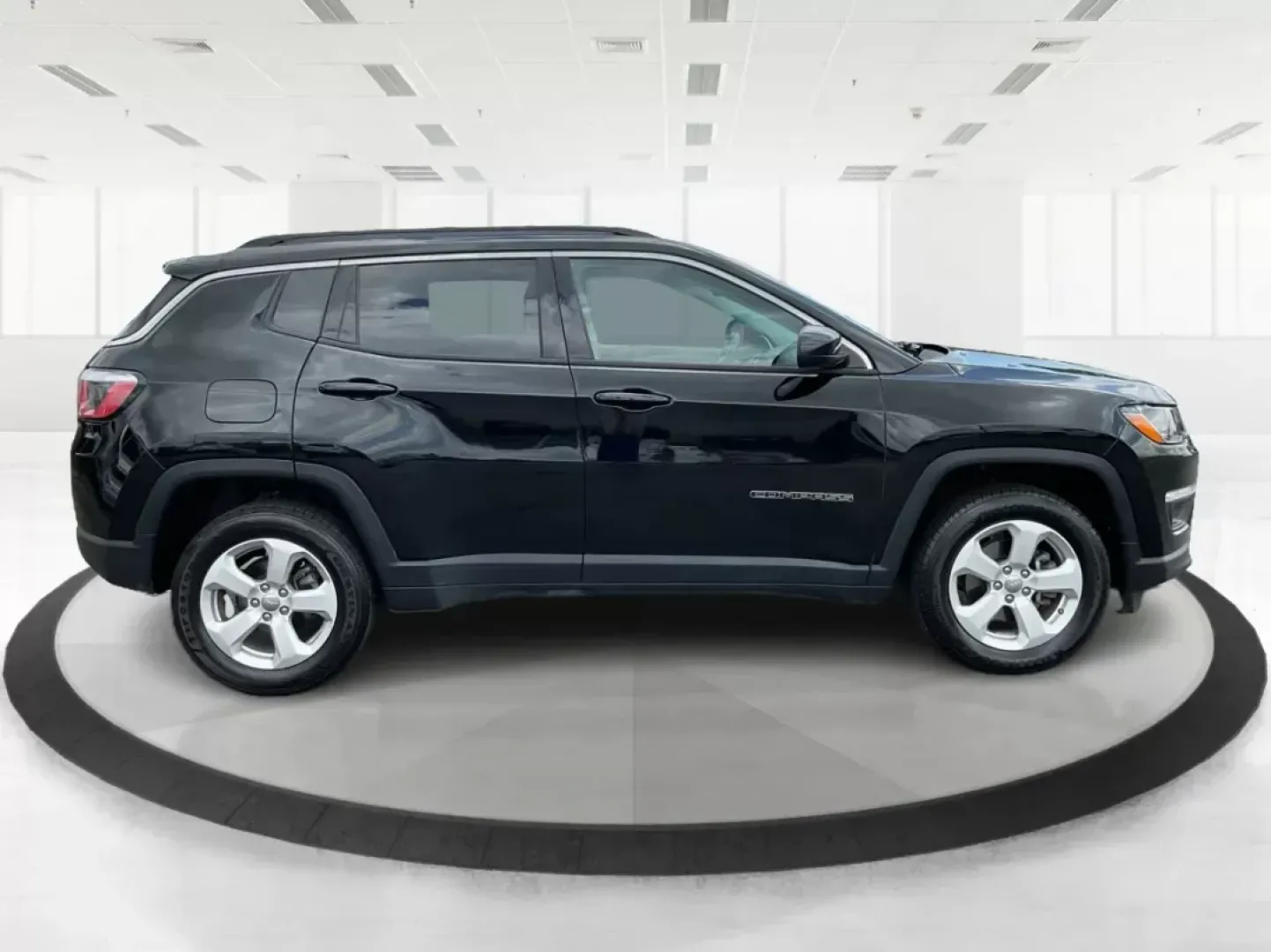 2018 Jeep Compass Latitude 4x4 (3C4NJDBB6JT) with an Other engine, located at 880 E. National Road, OH, 45377, (937) 908-9800, 39.891918, -84.183975 - Photo#1