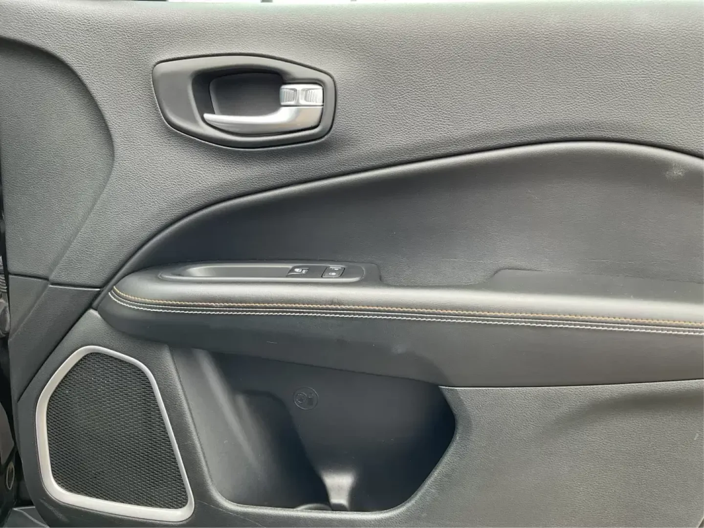 2018 Jeep Compass Latitude 4x4 (3C4NJDBB6JT) with an Other engine, located at 880 E. National Road, OH, 45377, (937) 908-9800, 39.891918, -84.183975 - Photo#19