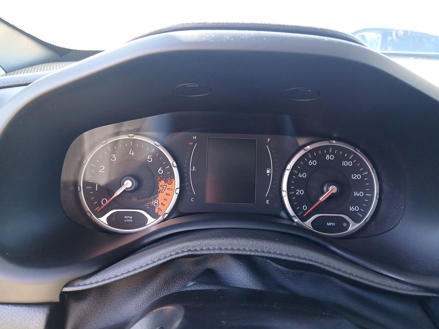 2018 Jeep Renegade Sport 4WD (ZACCJBAB7JP) with an 2.4L L4 DOHC 16V engine, Automatic transmission, located at 1230 East Main St, Xenia, OH, 45385, (937) 908-9800, 39.688042, -83.910538 - Photo#13