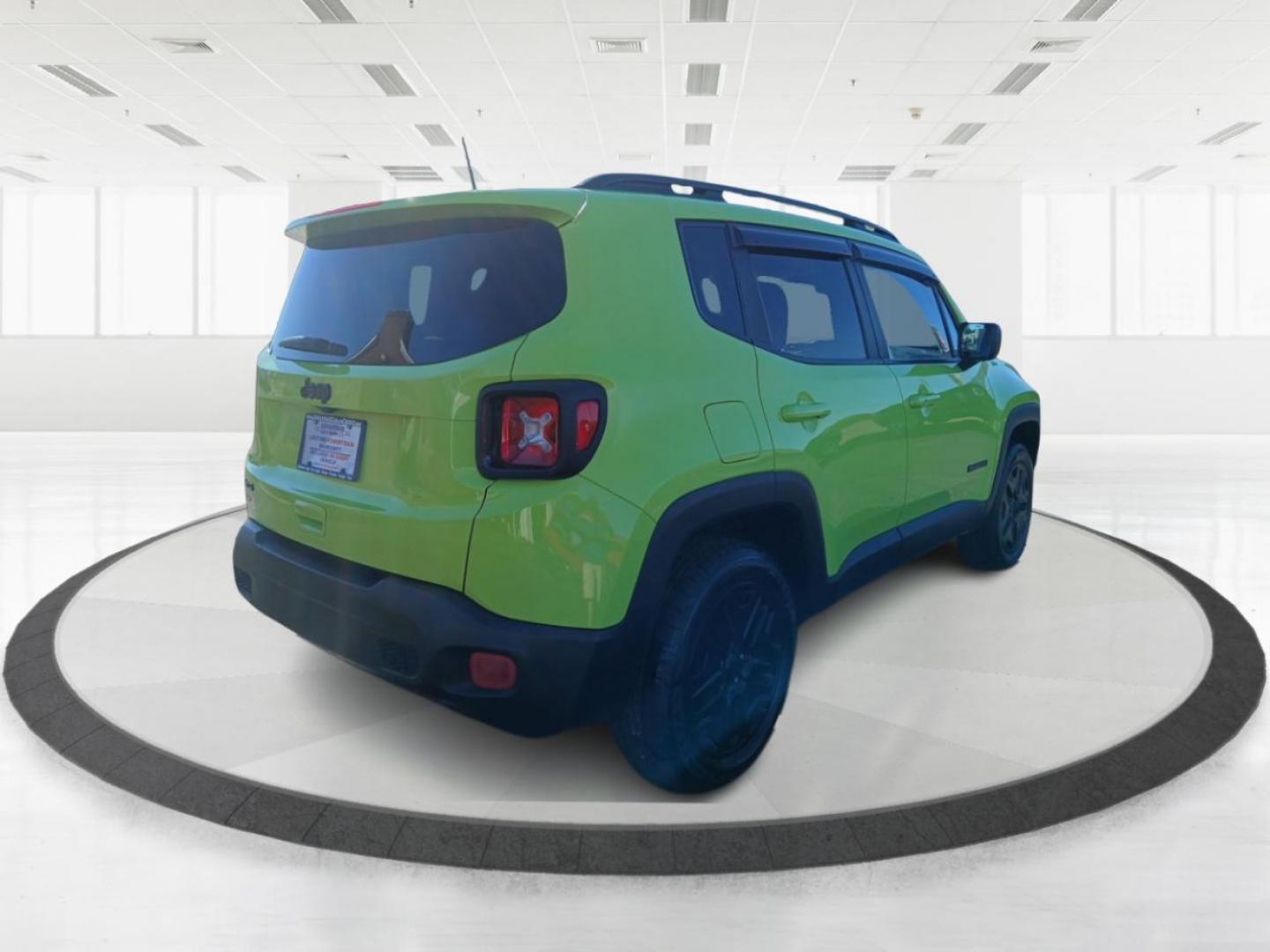 2018 Jeep Renegade Sport 4WD (ZACCJBAB7JP) with an 2.4L L4 DOHC 16V engine, Automatic transmission, located at 1230 East Main St, Xenia, OH, 45385, (937) 908-9800, 39.688042, -83.910538 - Photo#2